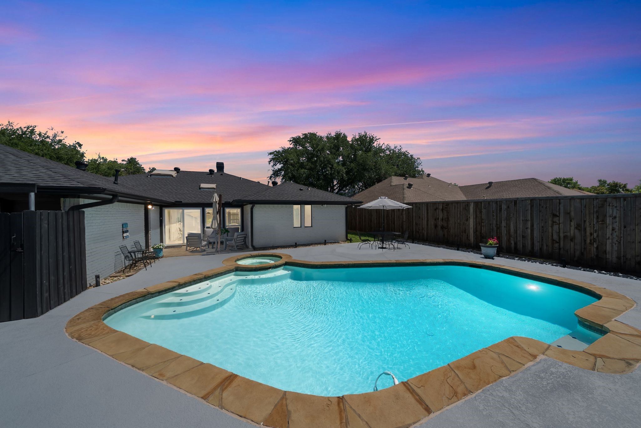 1114 Rainbow Drive