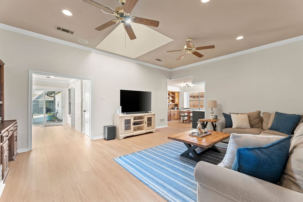 1114 Rainbow Drive
