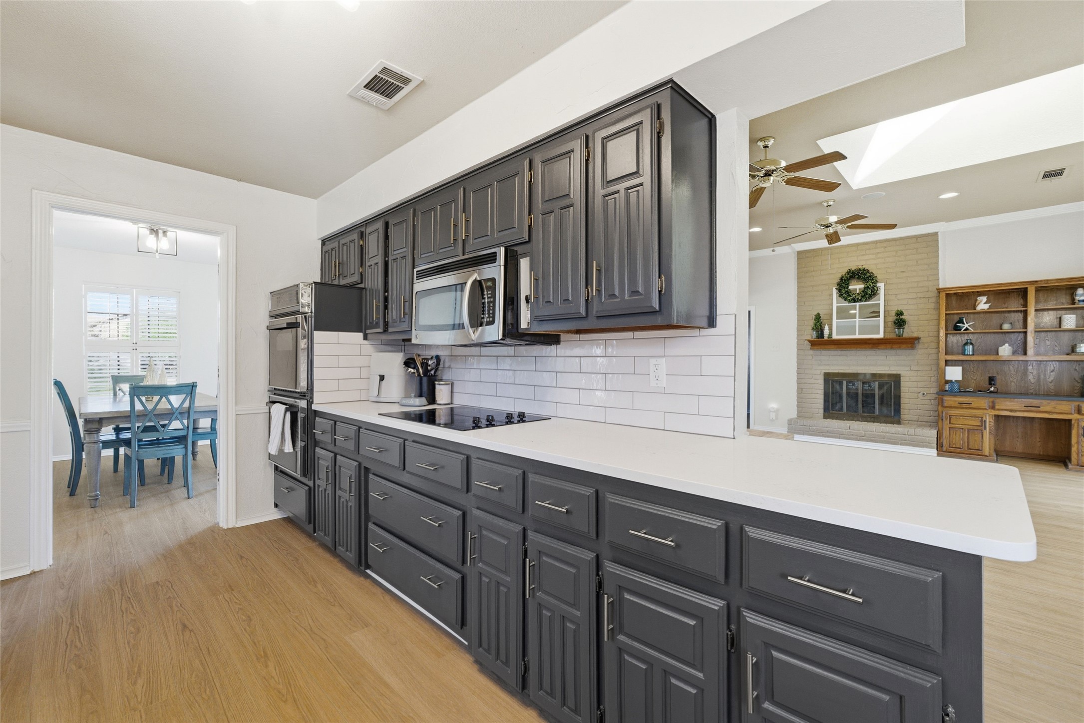 1114 Rainbow Drive