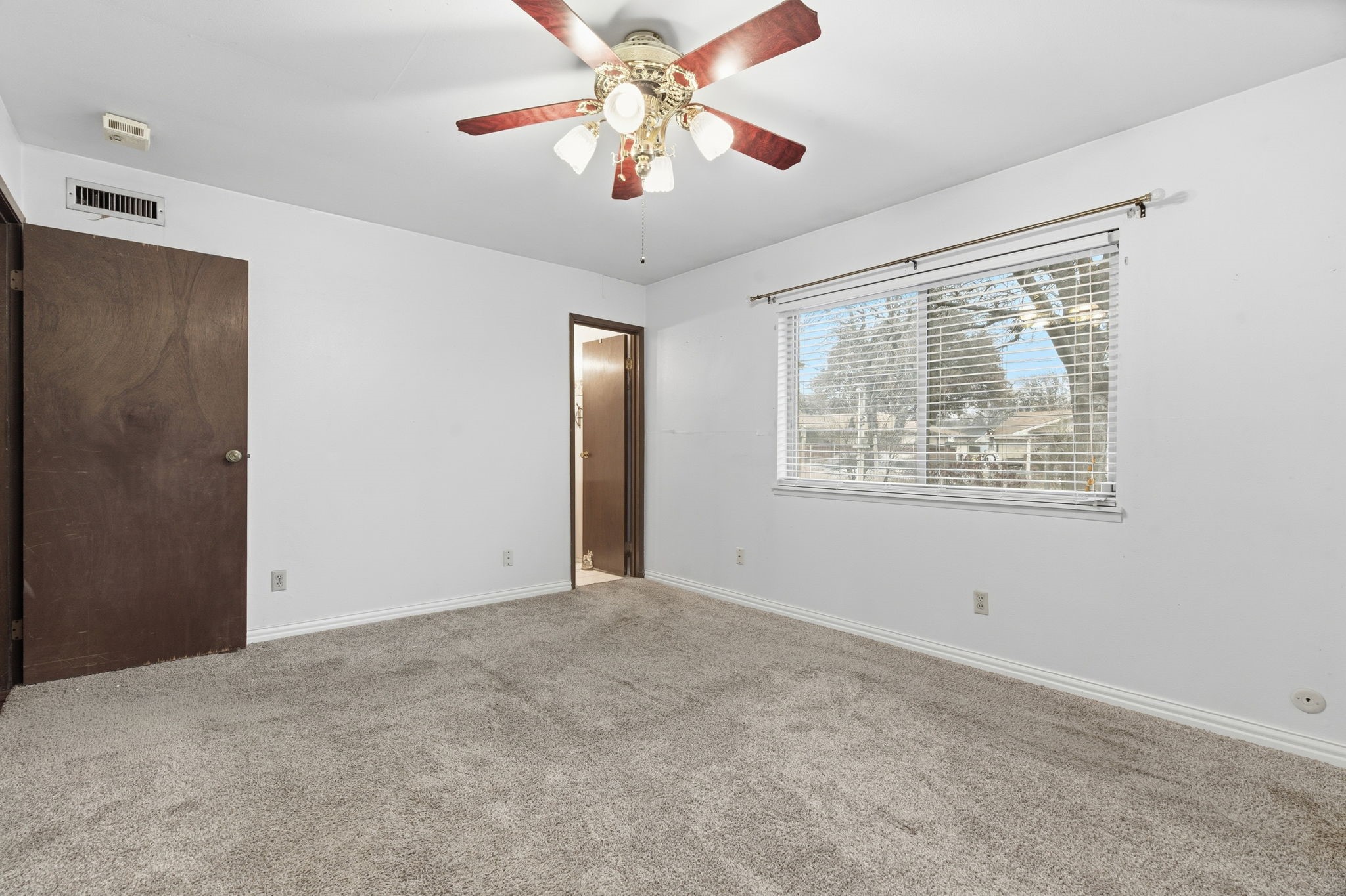 1224 Ashwood Drive