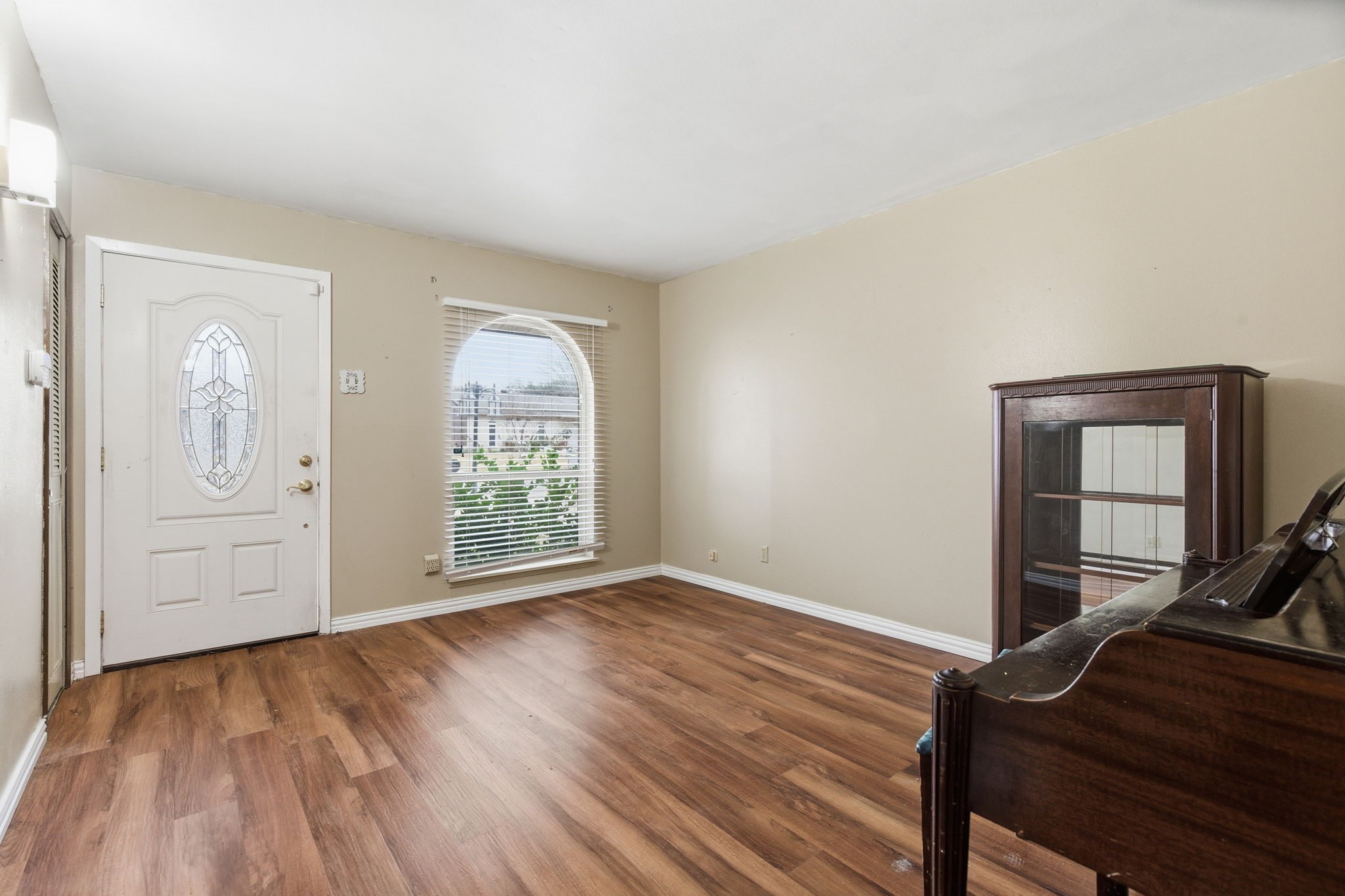 1224 Ashwood Drive