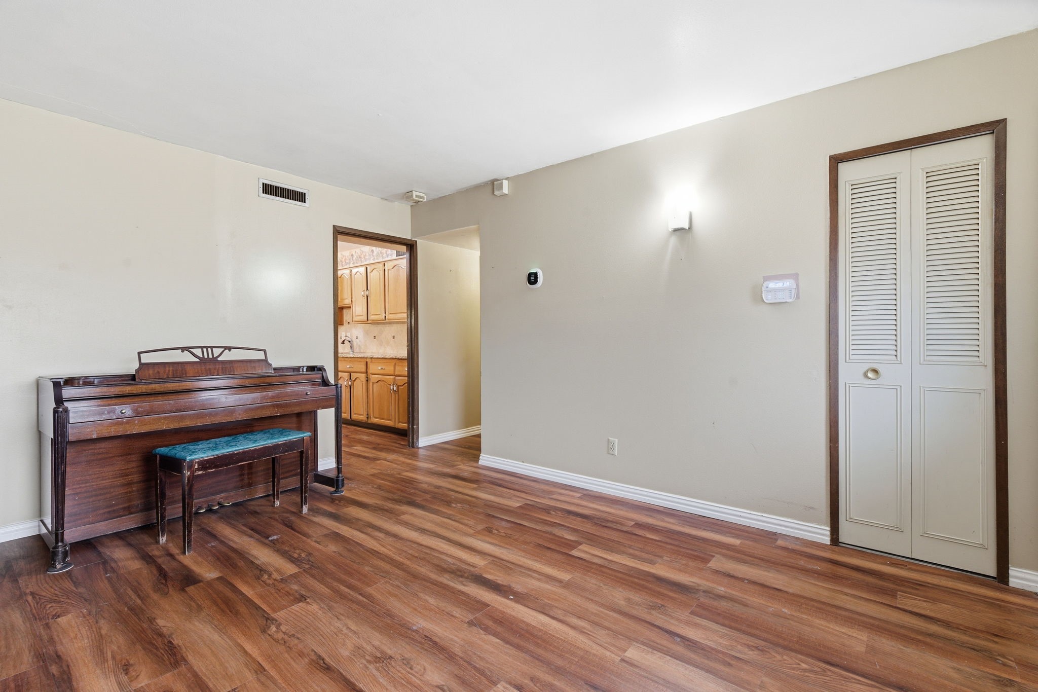 1224 Ashwood Drive