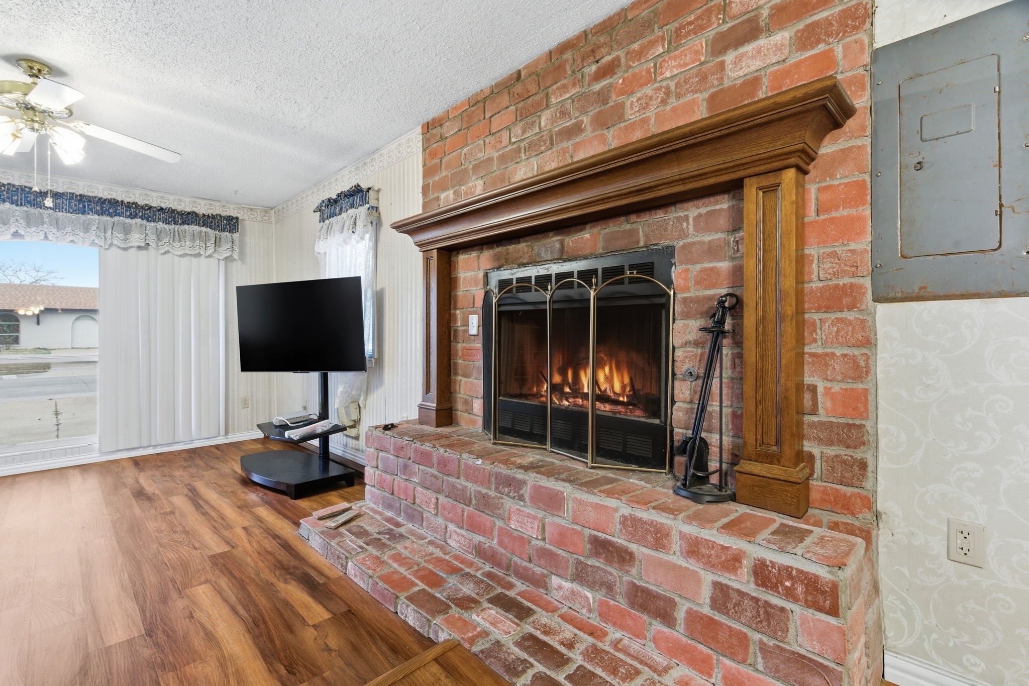 1224 Ashwood Drive
