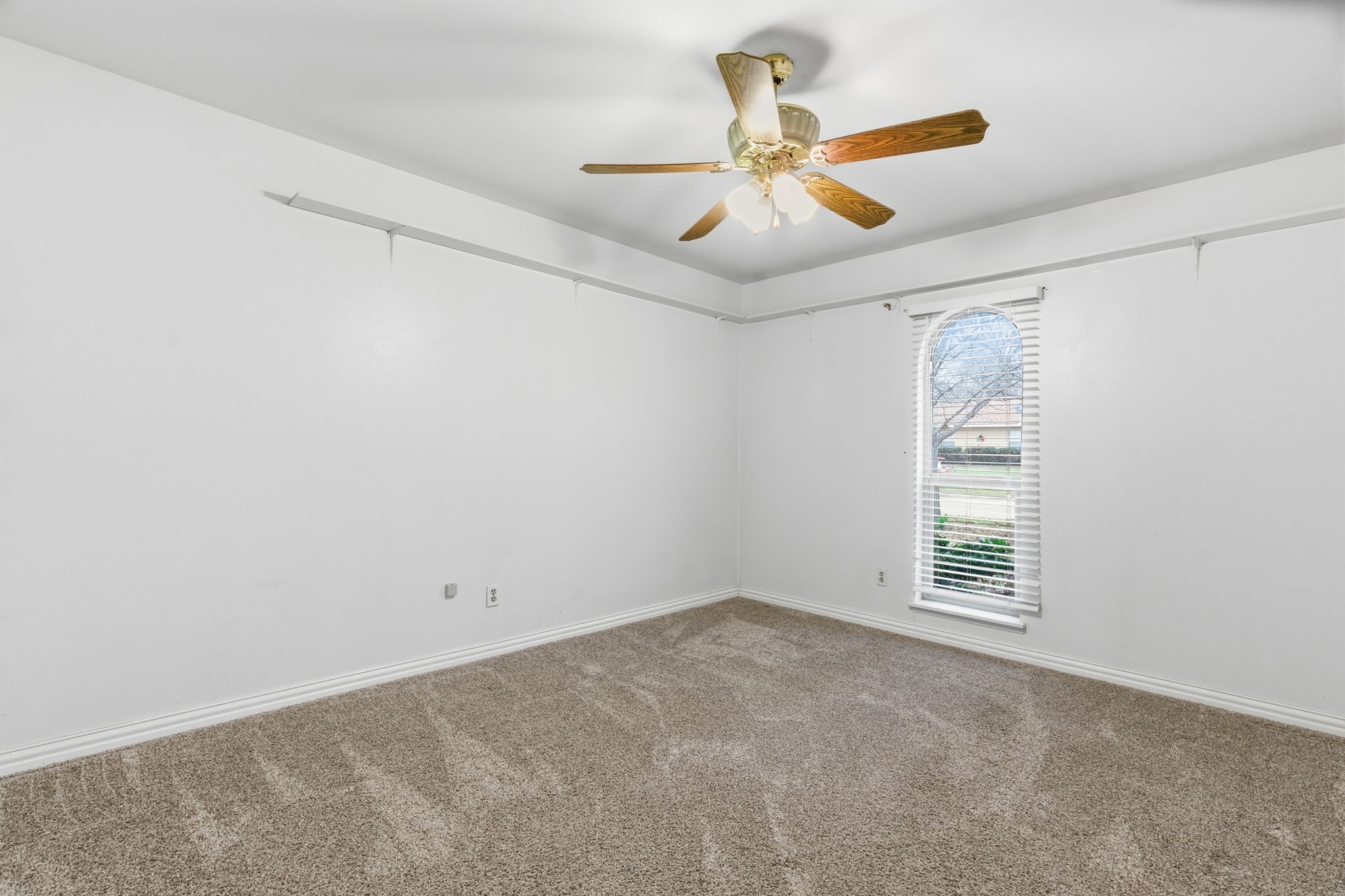 1224 Ashwood Drive