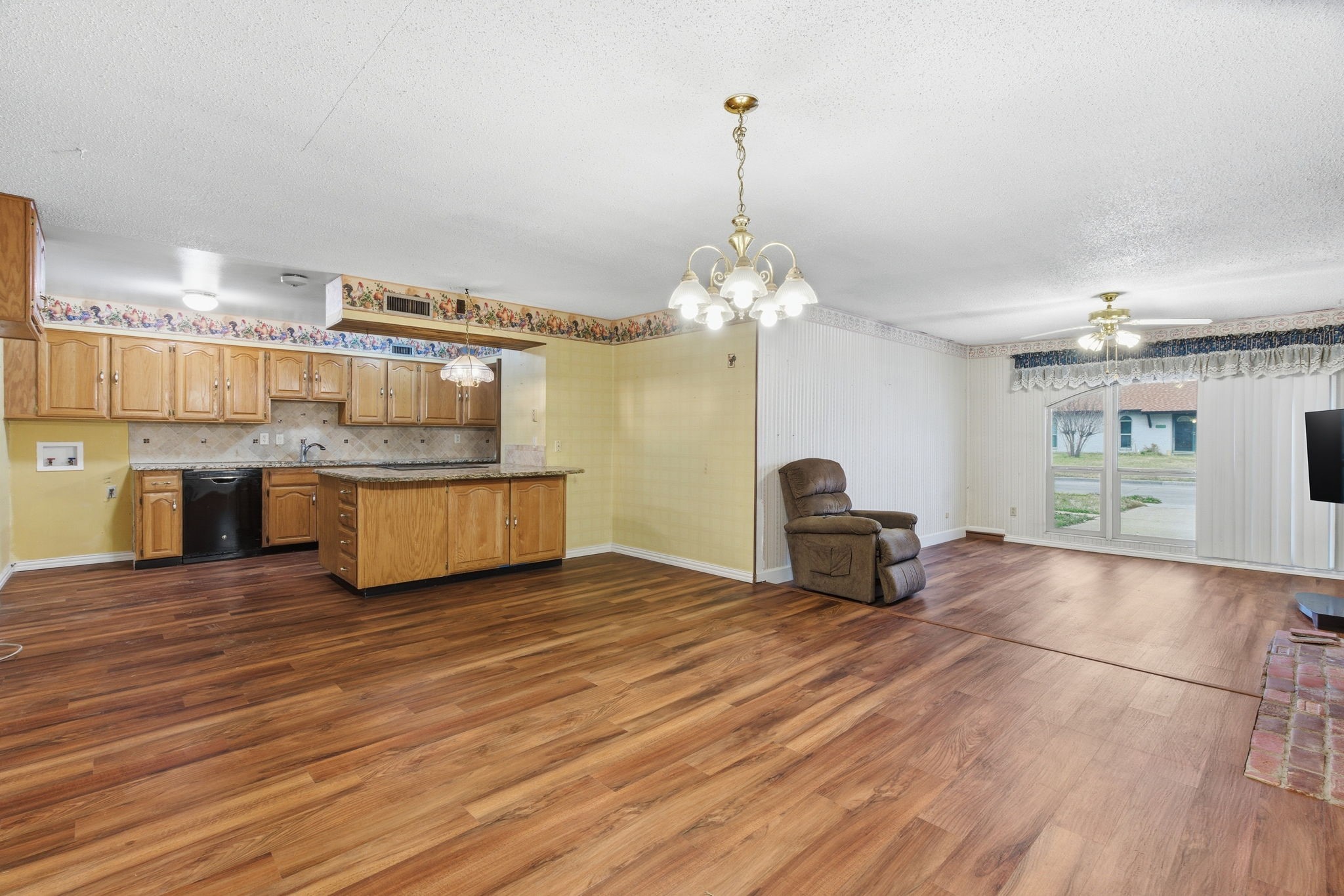 1224 Ashwood Drive