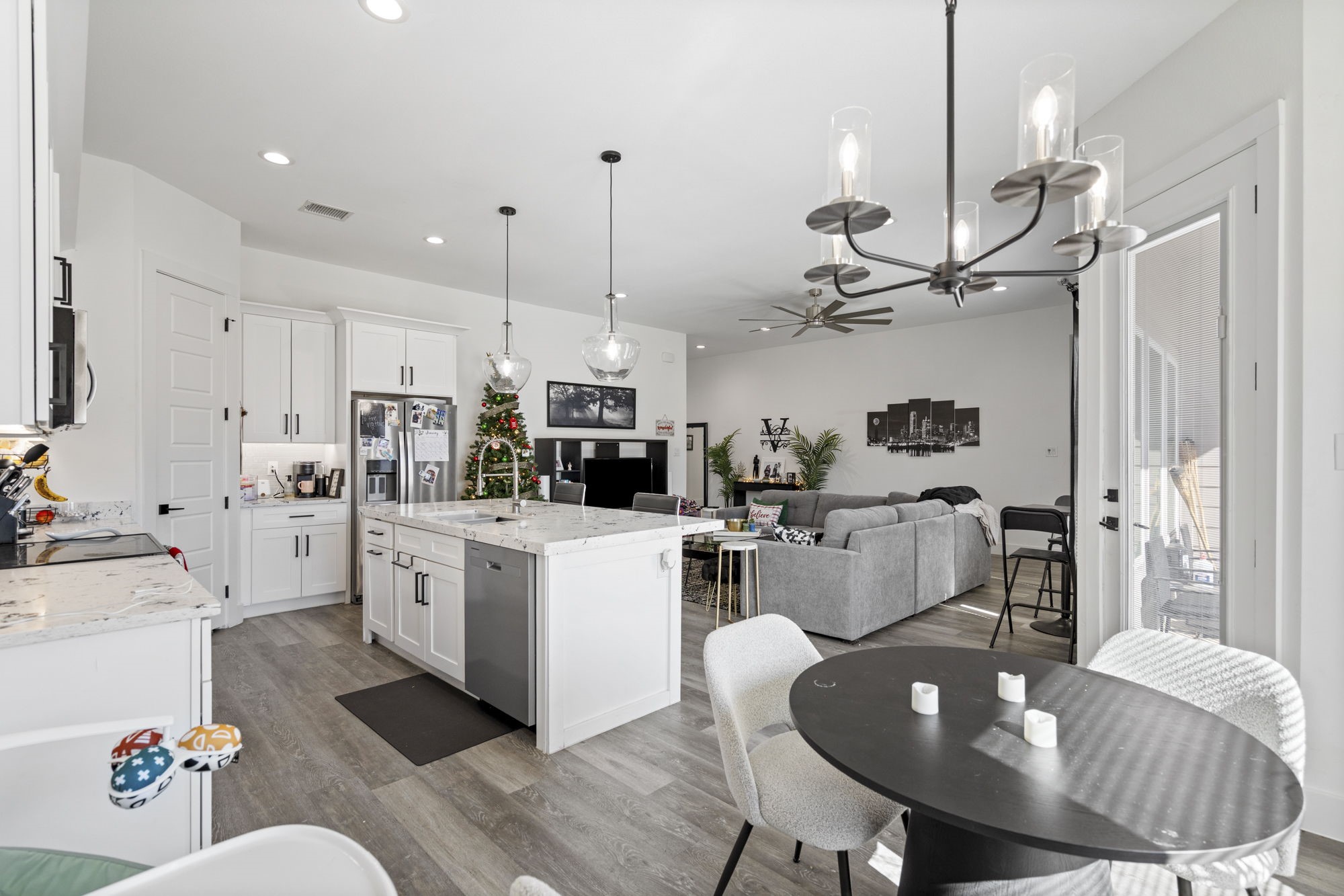 7722 Oak Garden Trail