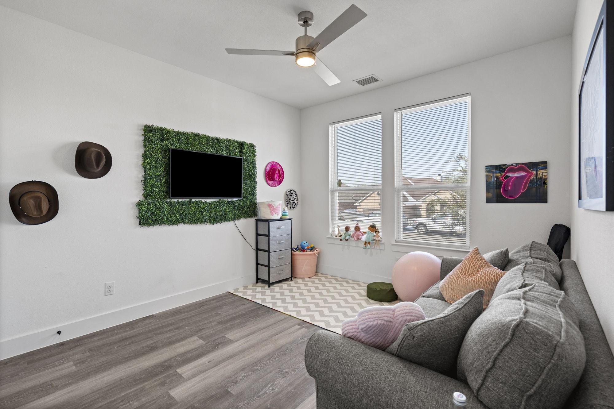 7722 Oak Garden Trail