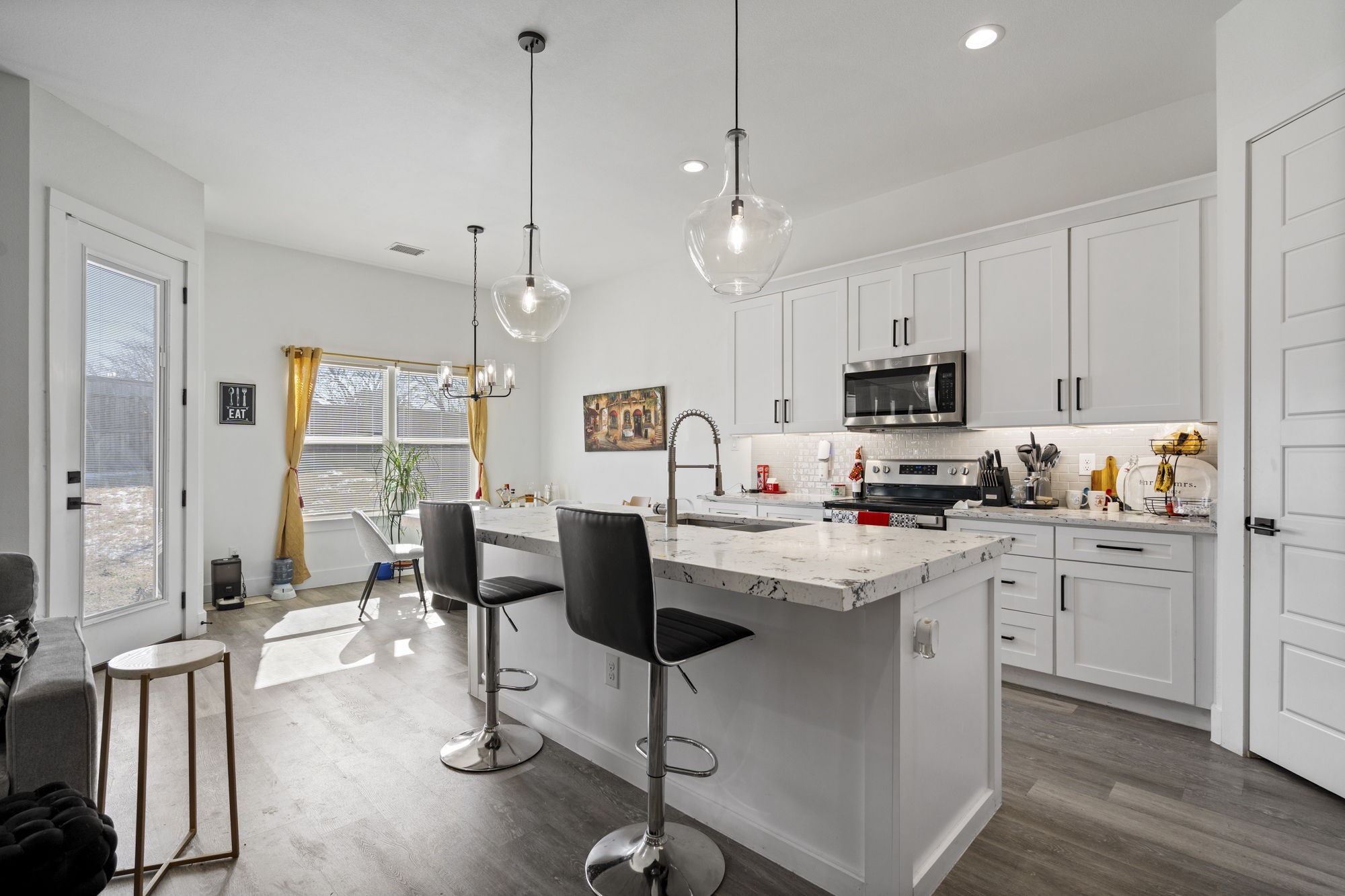 7722 Oak Garden Trail