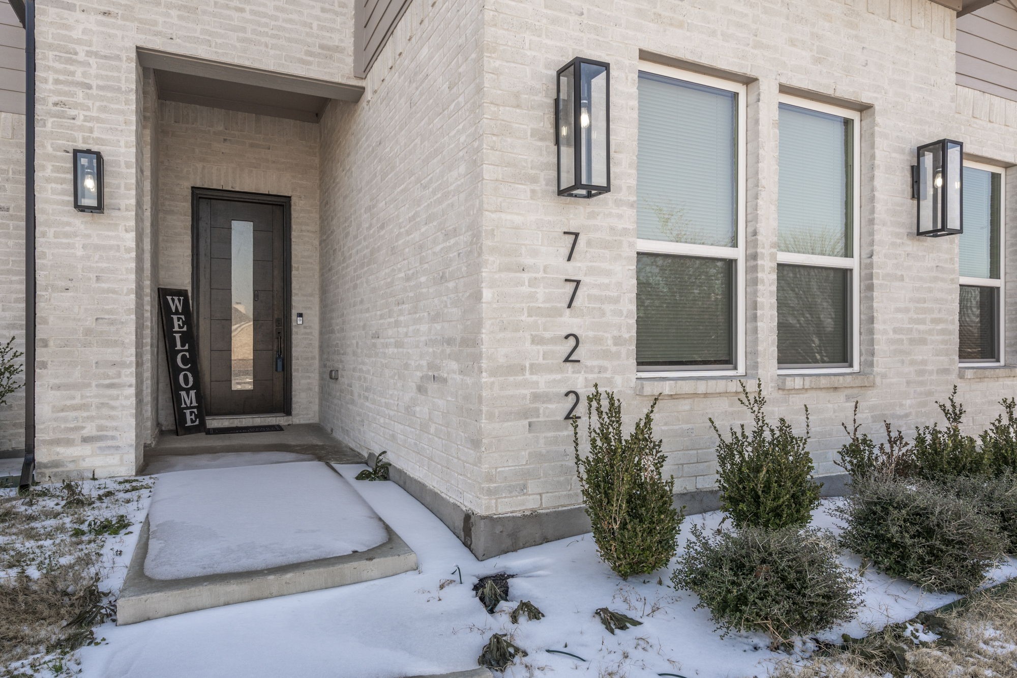 7722 Oak Garden Trail