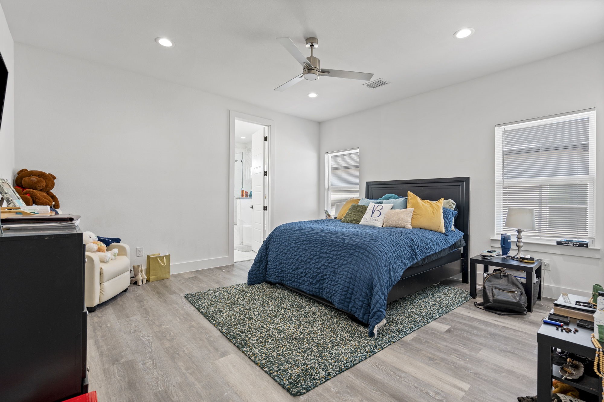 7722 Oak Garden Trail