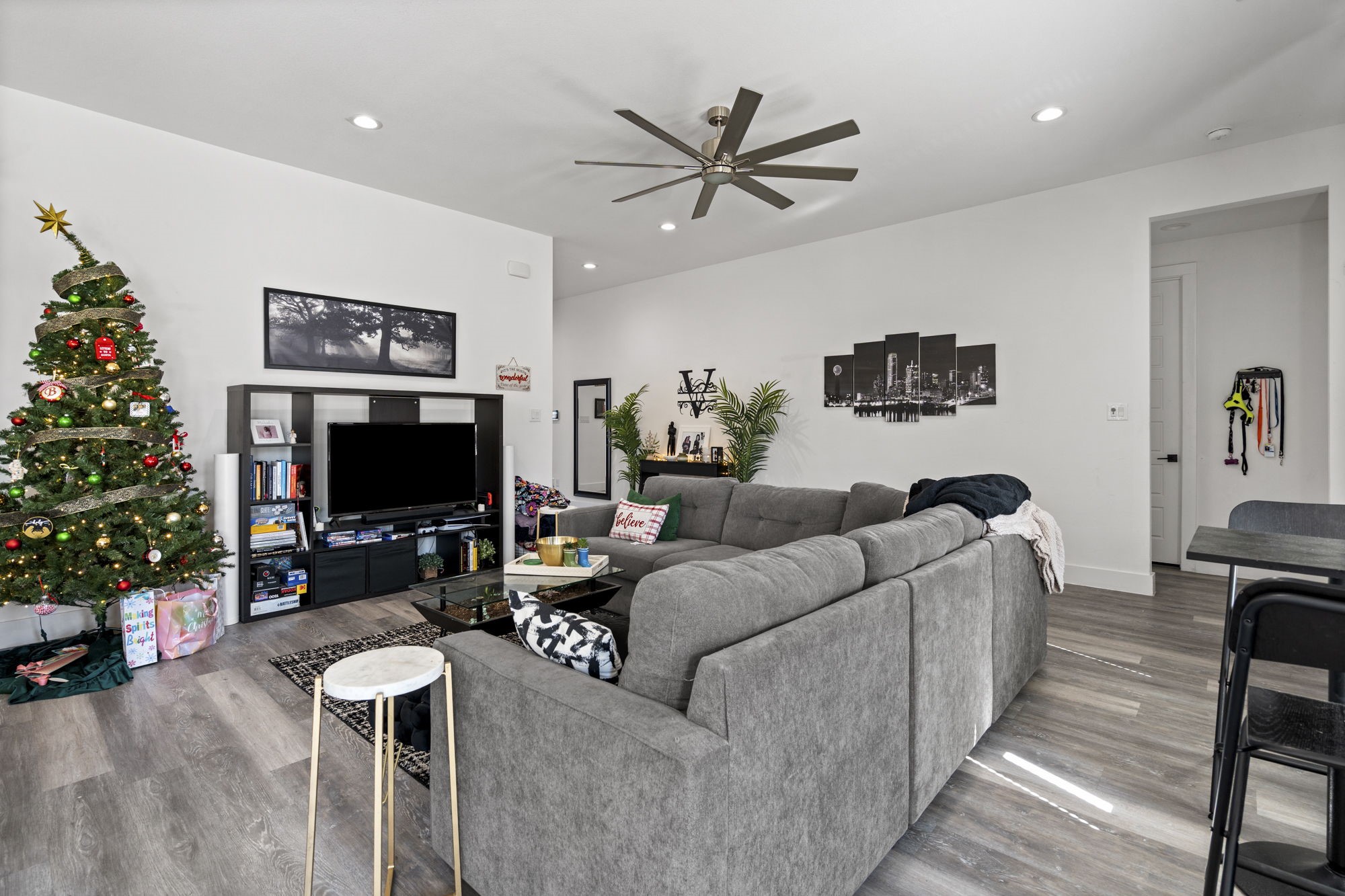 7722 Oak Garden Trail