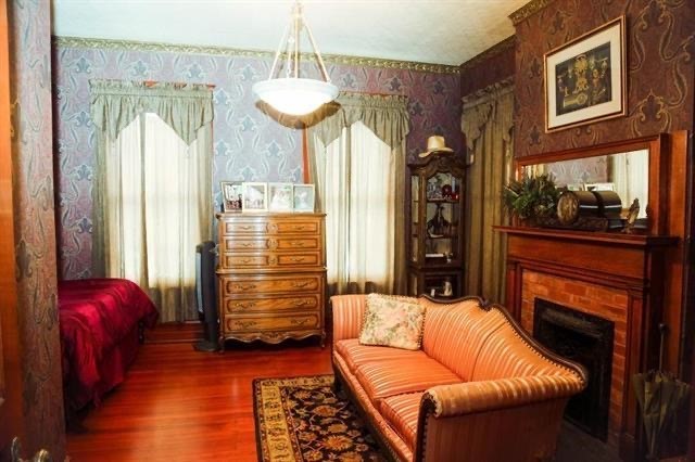 433 W Washington Street