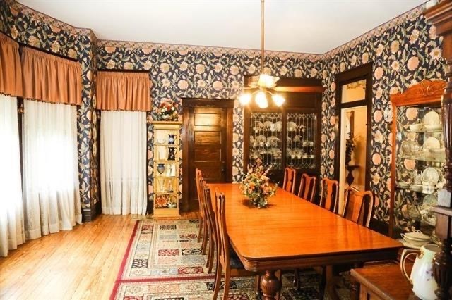 433 W Washington Street