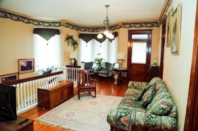 433 W Washington Street