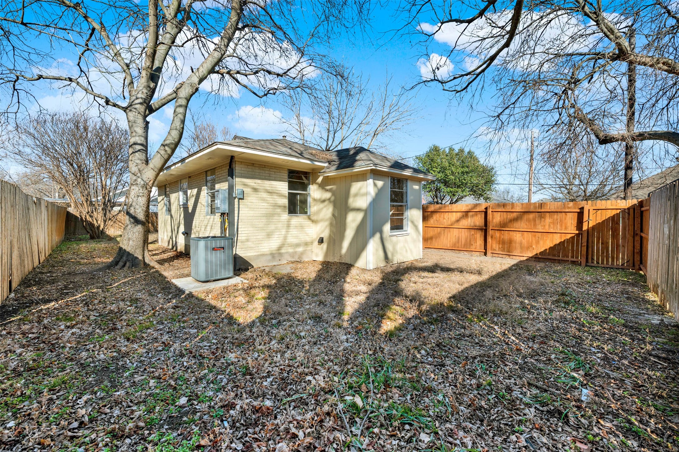 1205 N Bradley Street