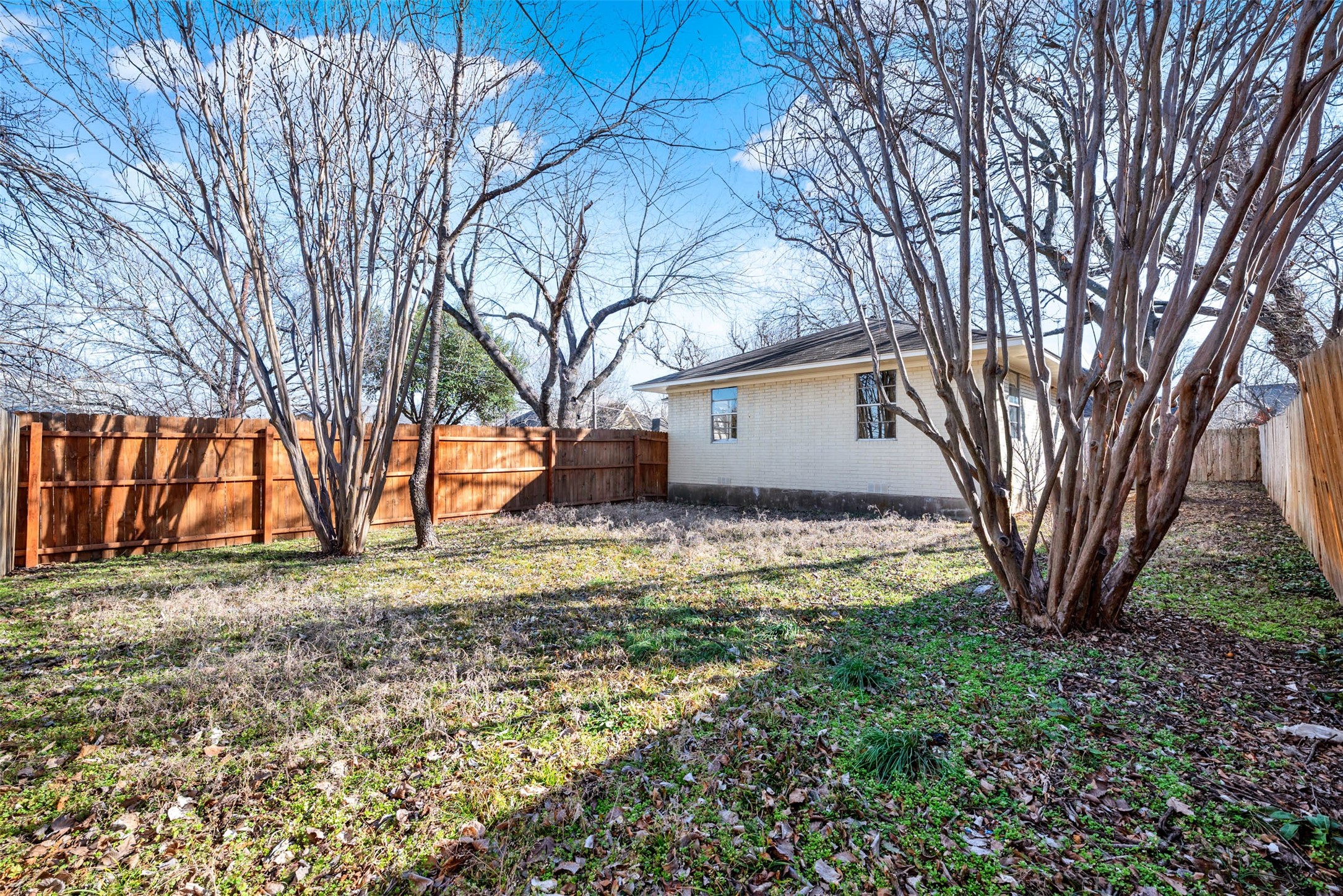 1205 N Bradley Street