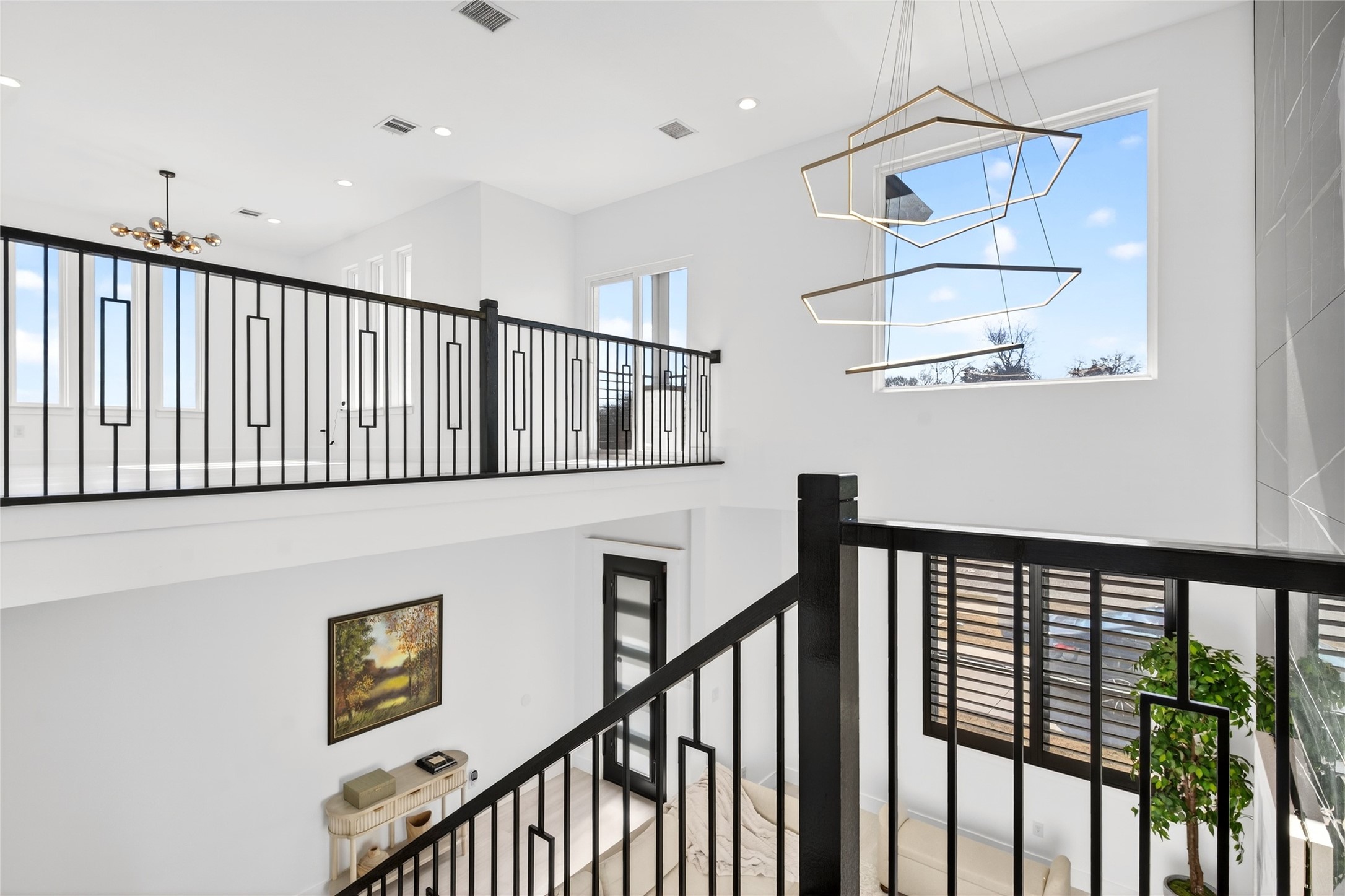 531 W Laureland Road
