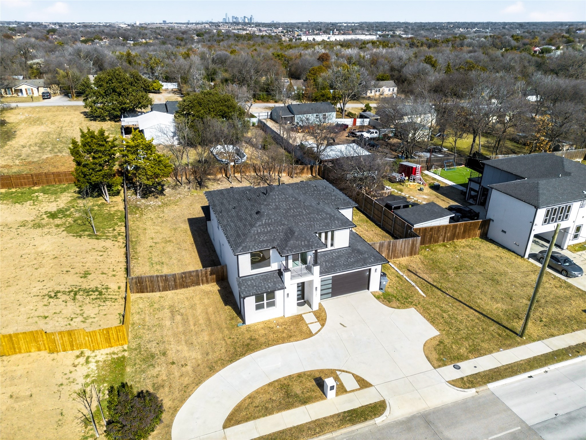 531 W Laureland Road