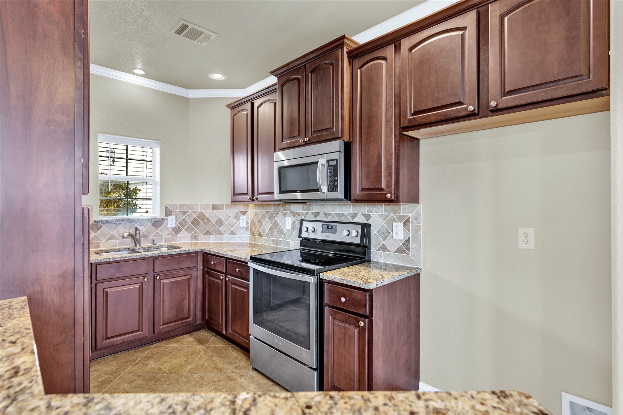 706 S Jupiter Road 905