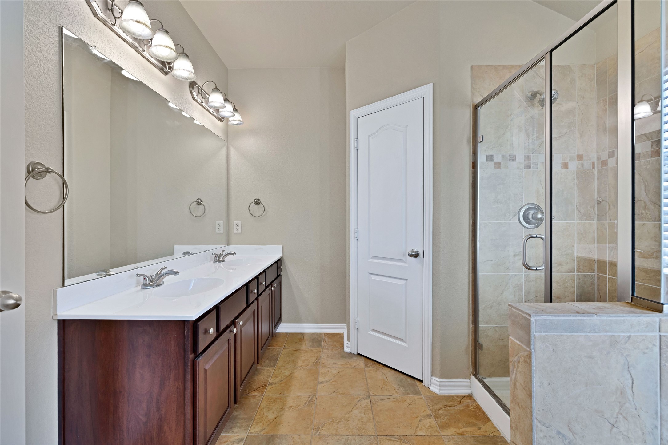 706 S Jupiter Road 905