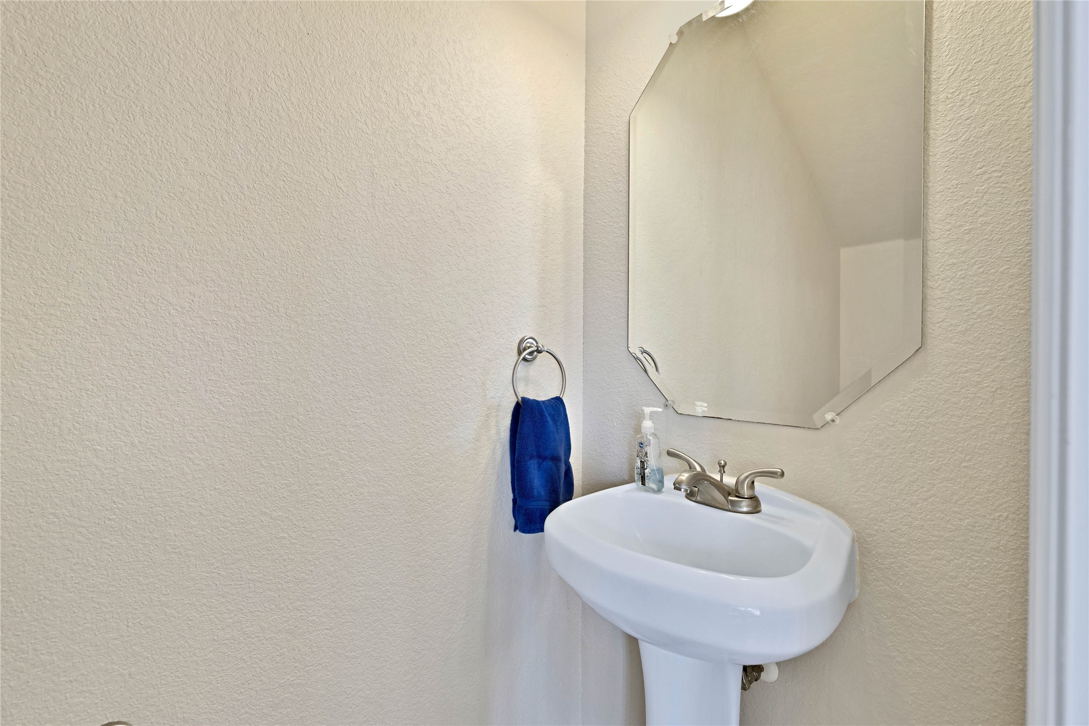 706 S Jupiter Road 905