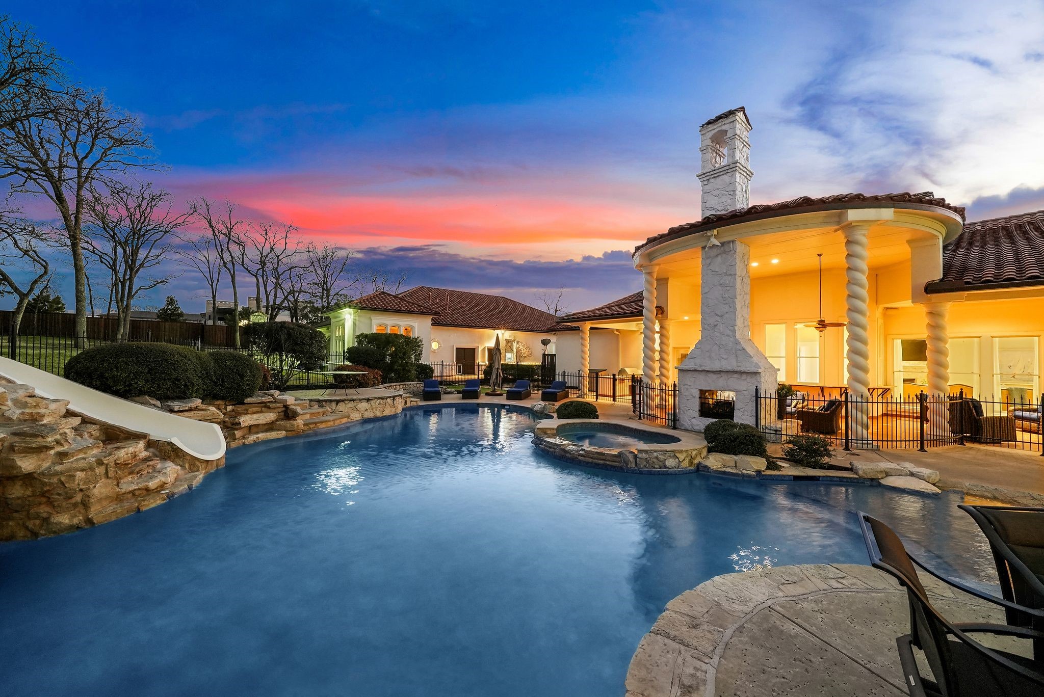 1075 W Dove Road