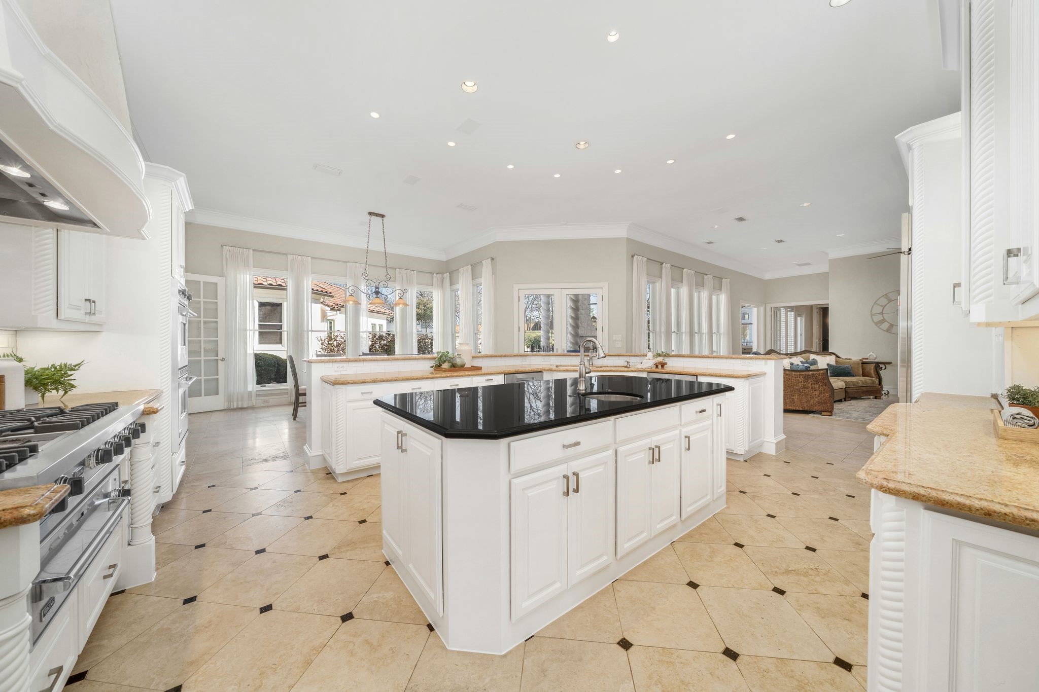 1075 W Dove Road