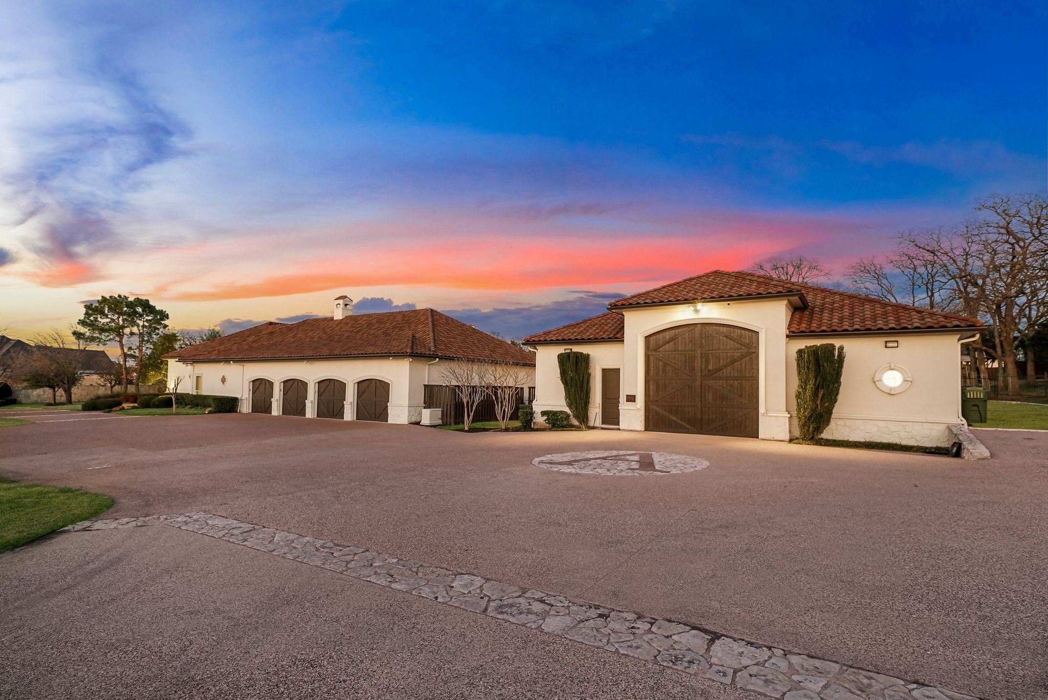 1075 W Dove Road