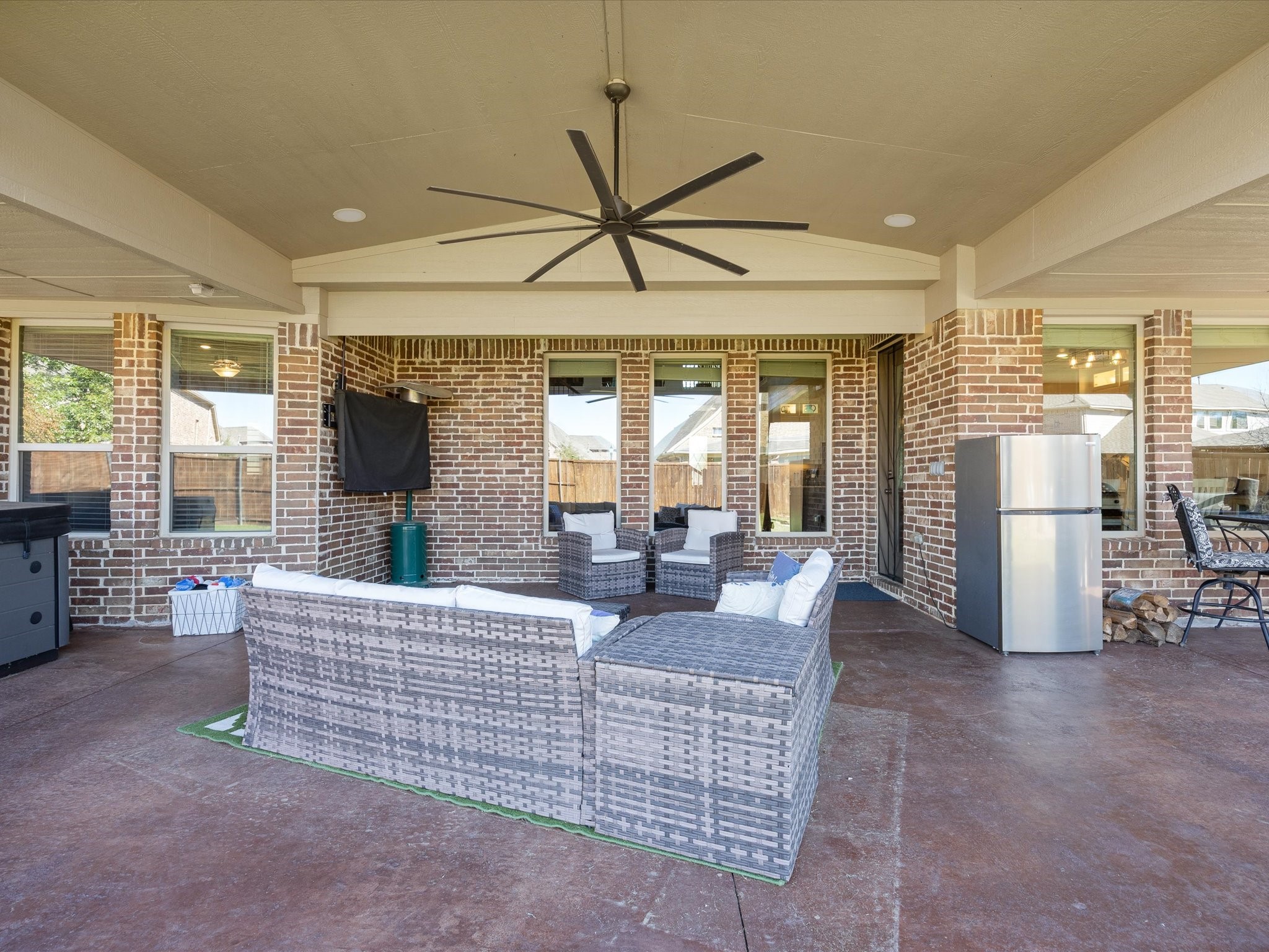 6524 Elderberry Way