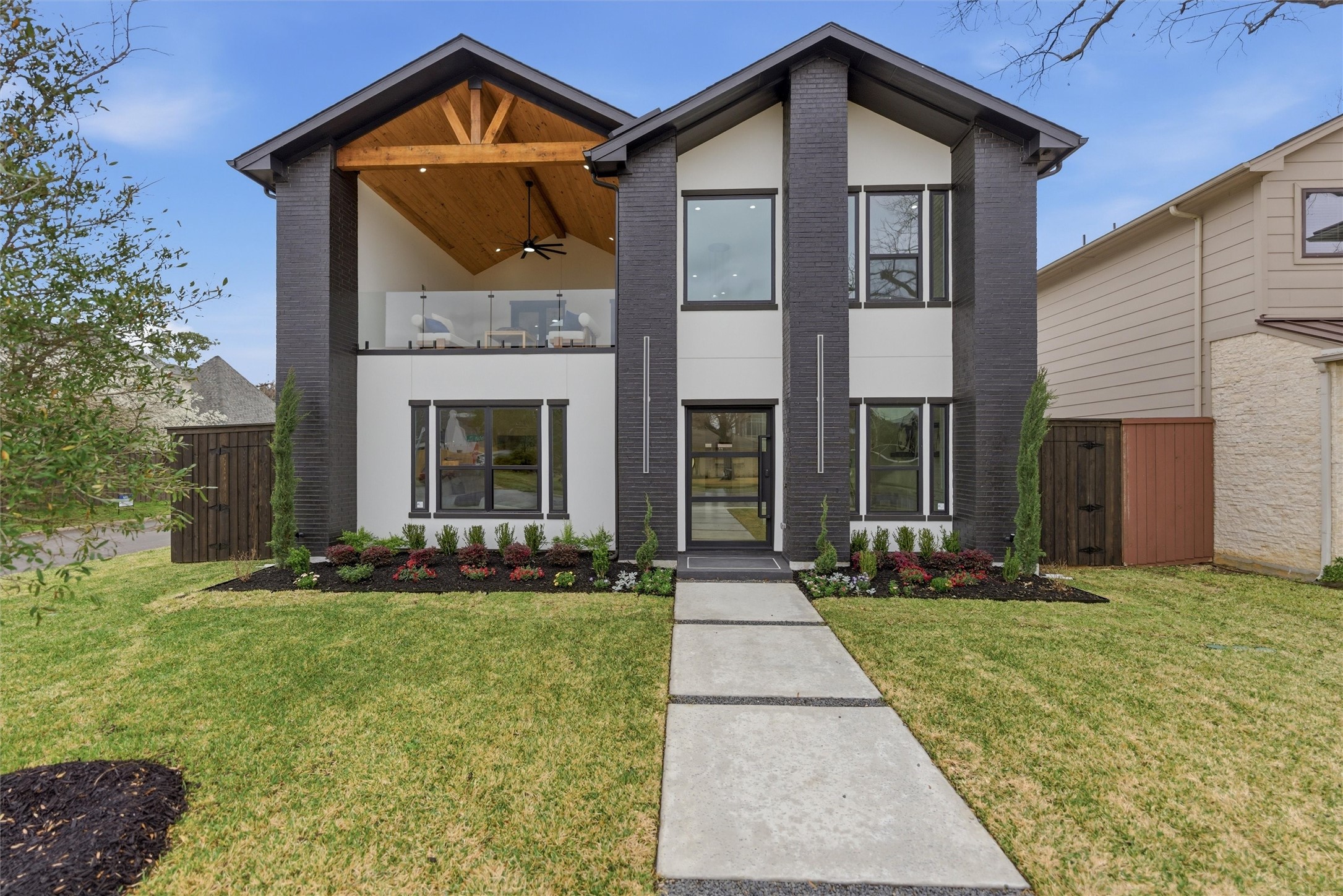7503 Robin Road