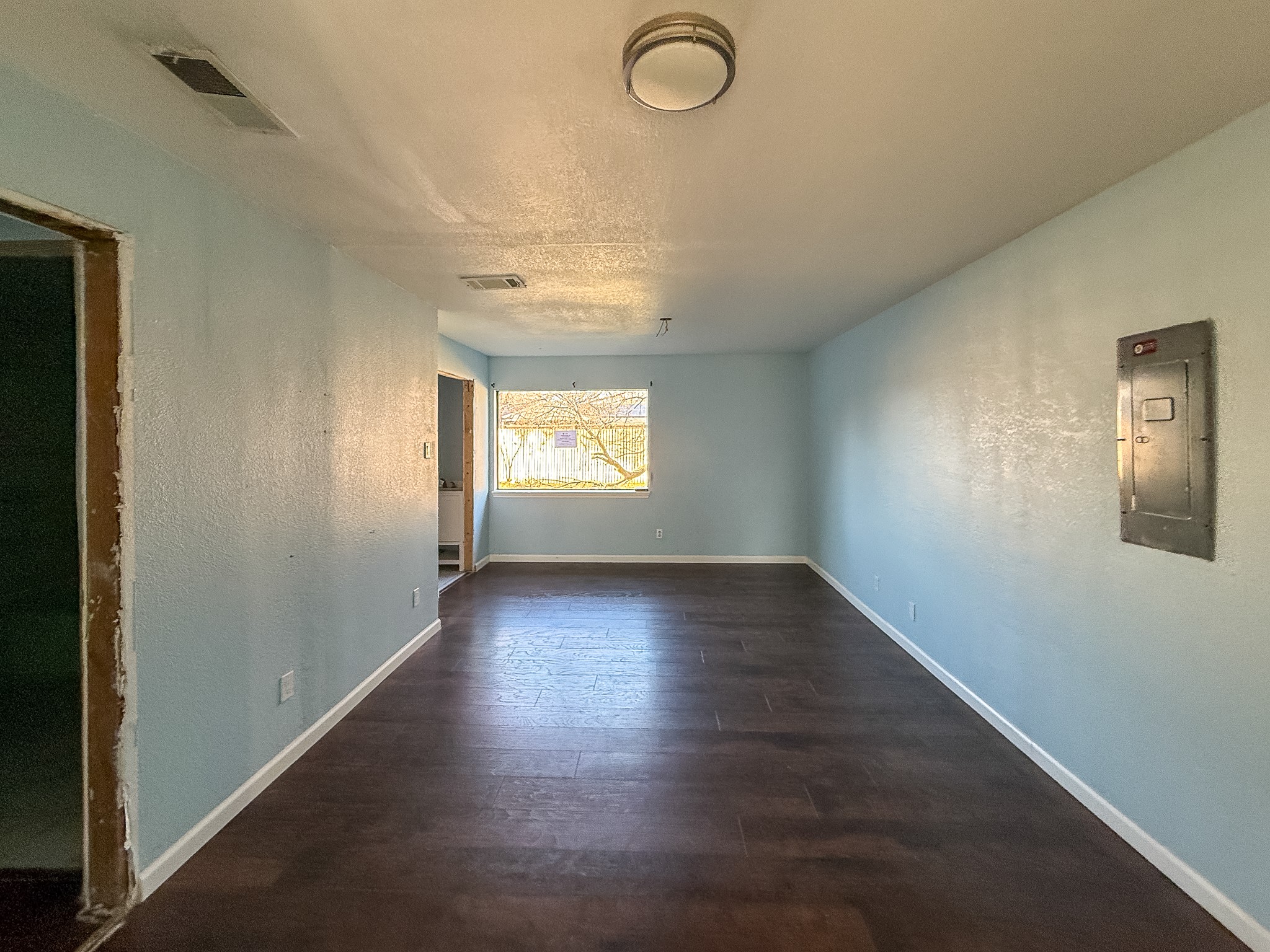 1131 Ashwood Drive