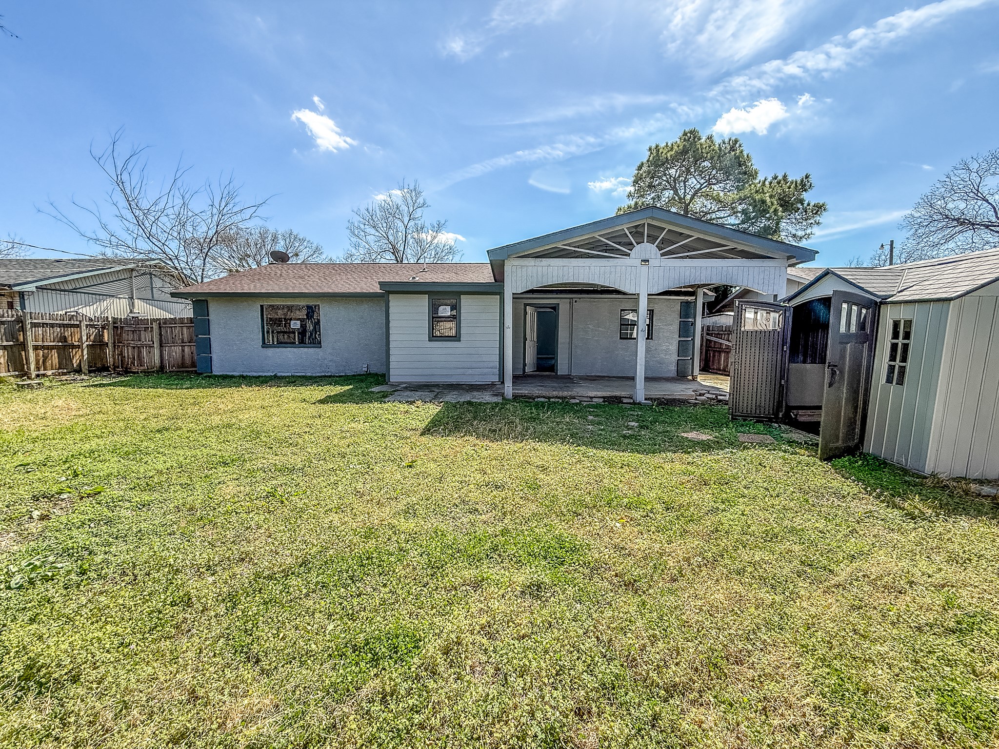 1131 Ashwood Drive