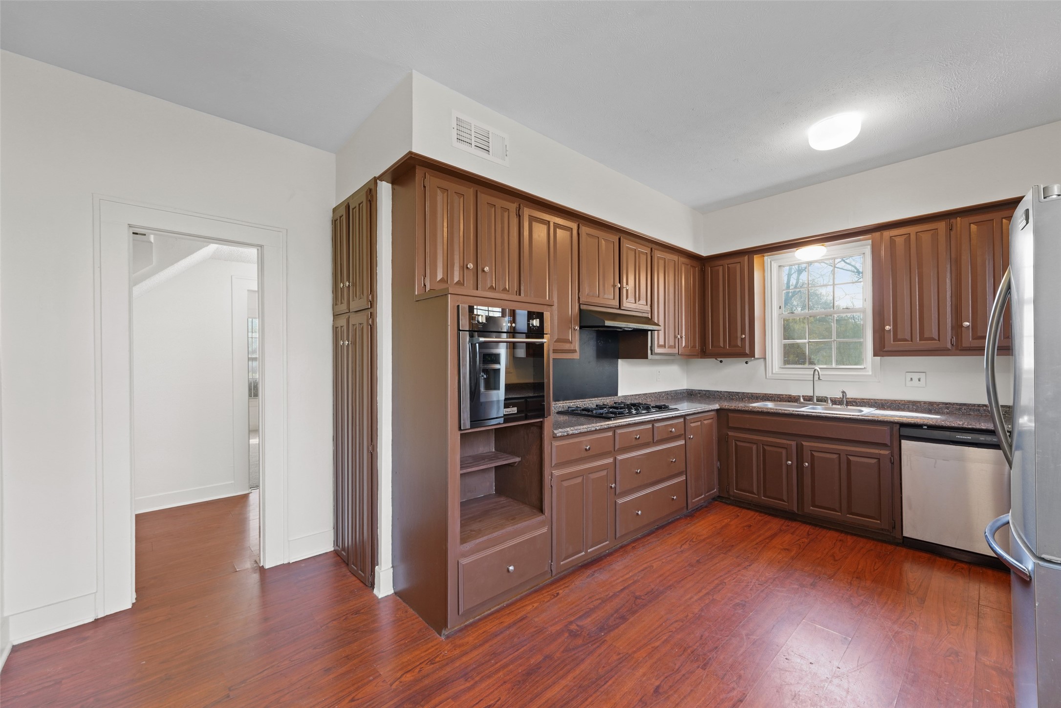 1609 Walworth Street