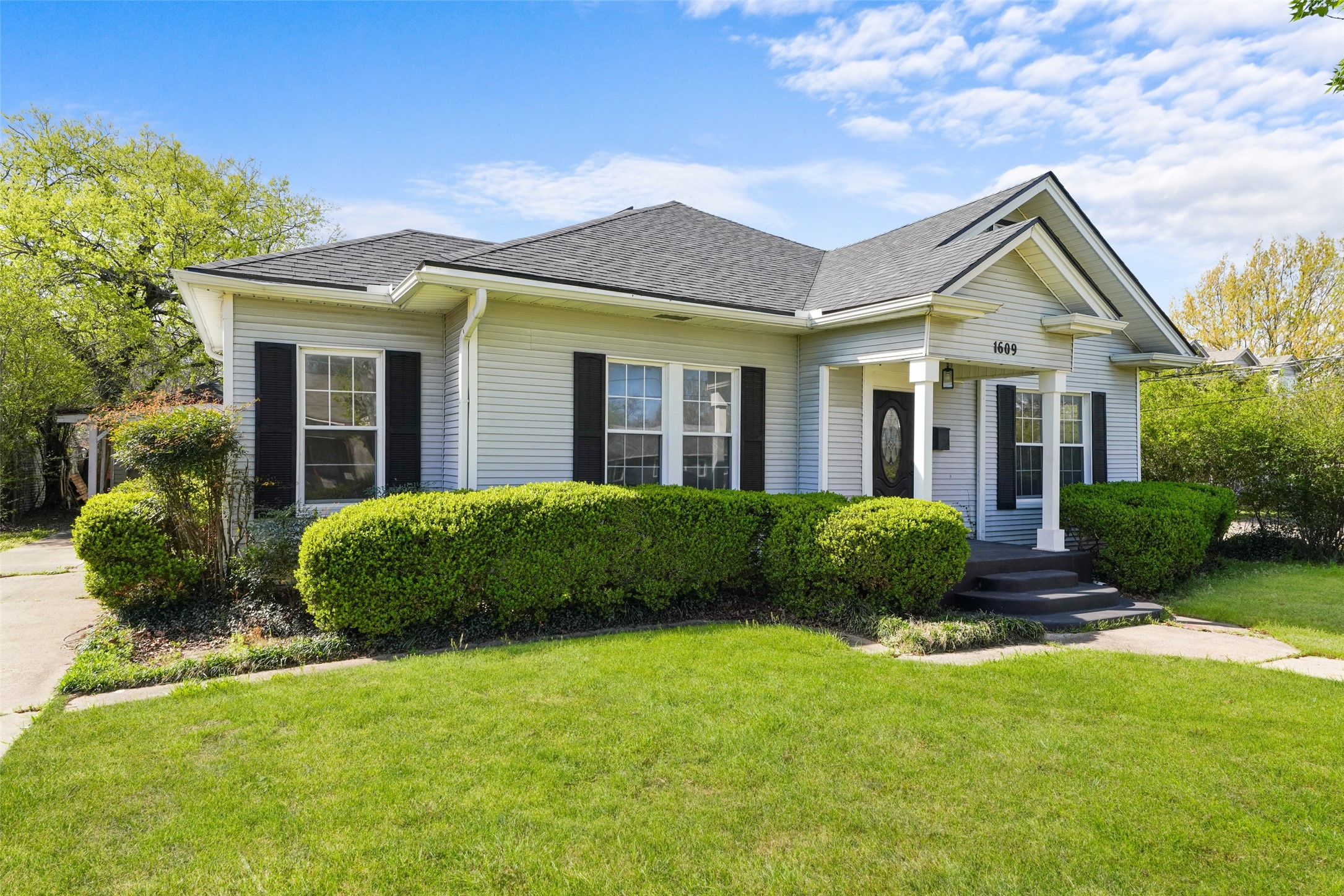 1609 Walworth Street