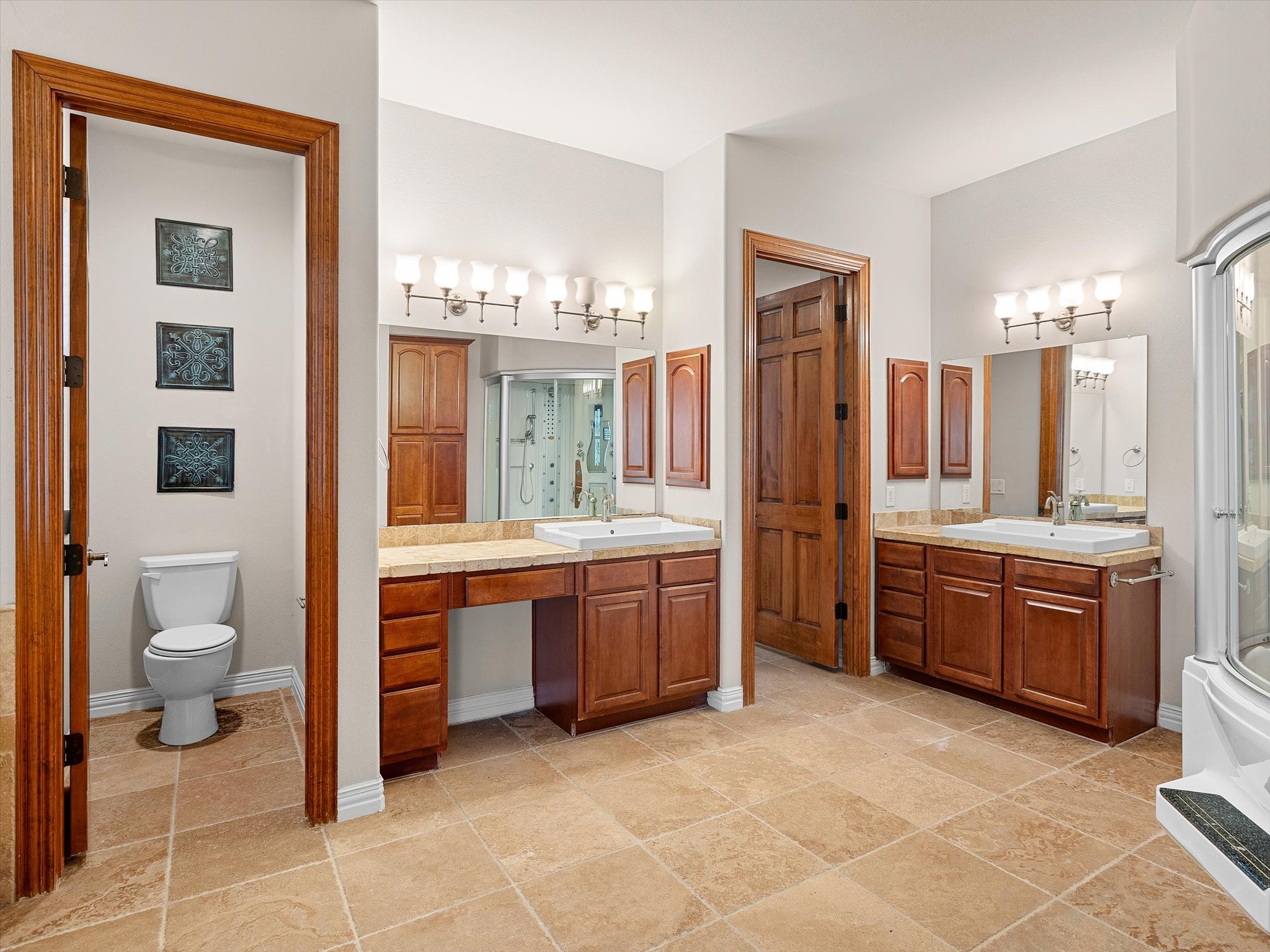 2050 E Oak Shores Drive