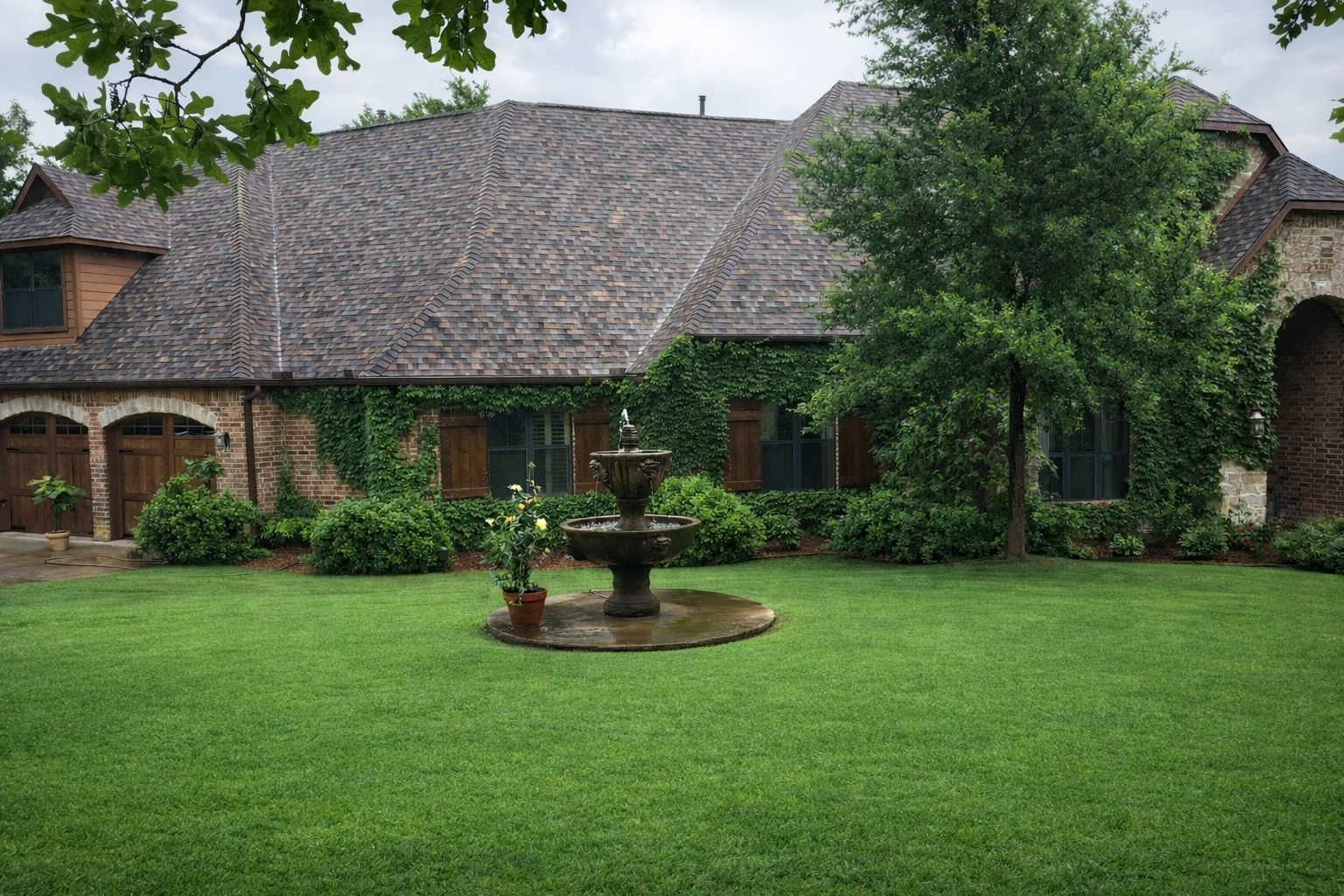 2050 E Oak Shores Drive