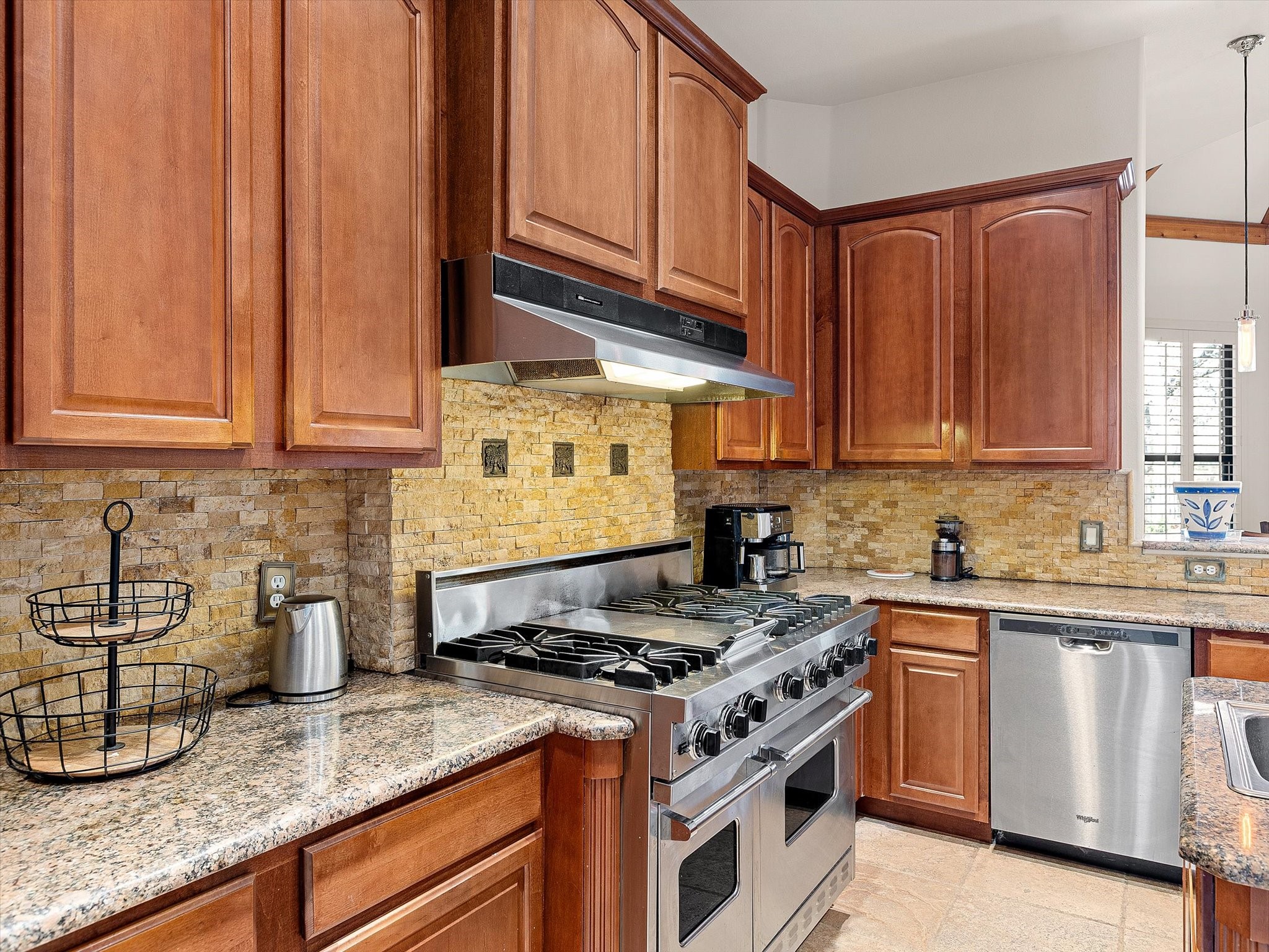 2050 E Oak Shores Drive