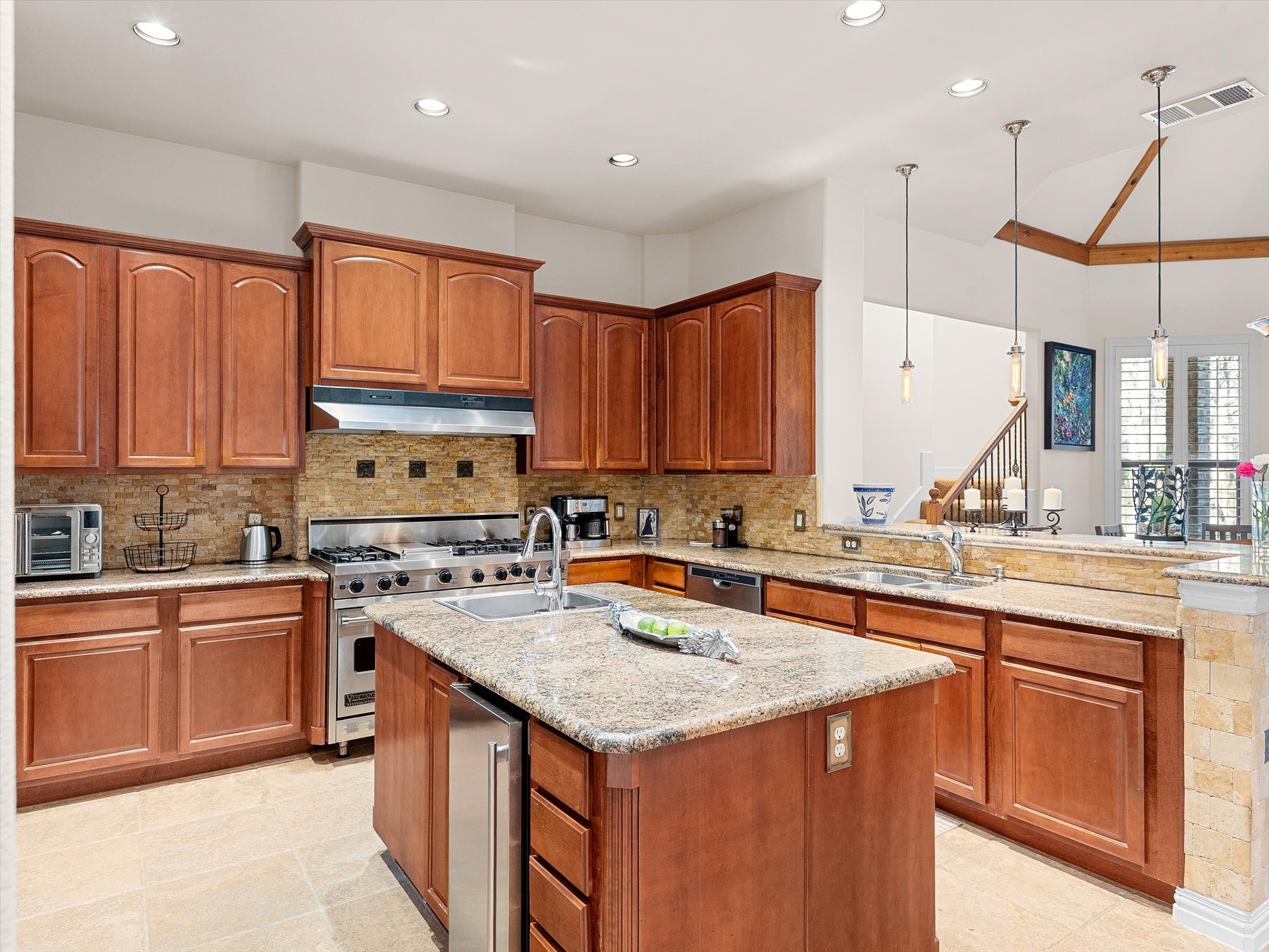 2050 E Oak Shores Drive