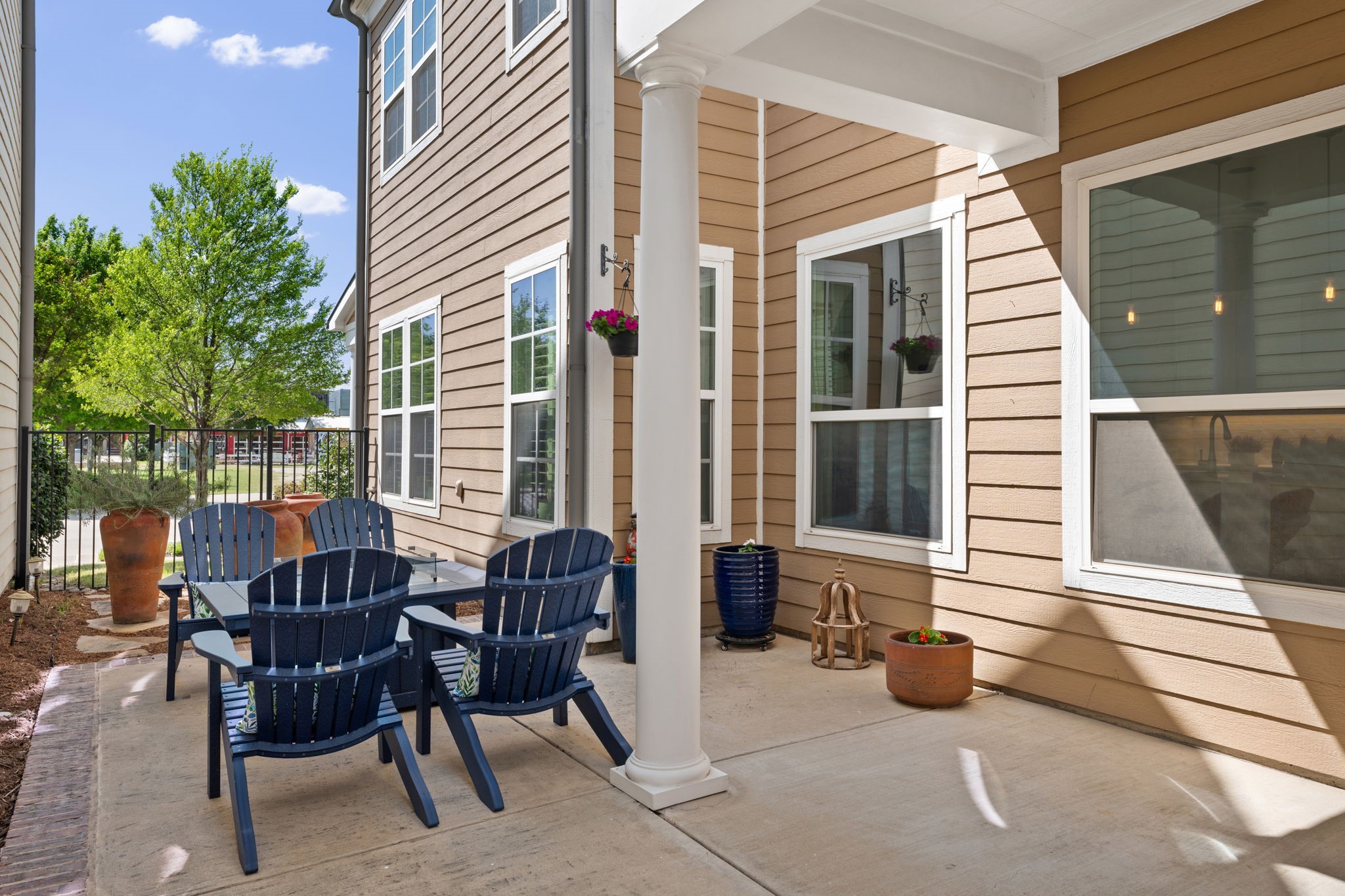 738 E Main Street