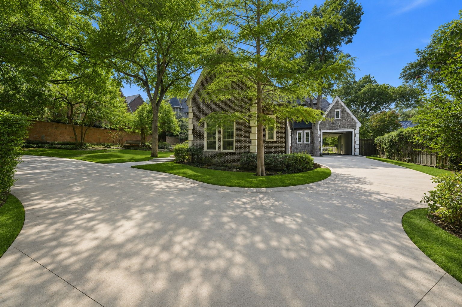 14907 Lake Forest Drive