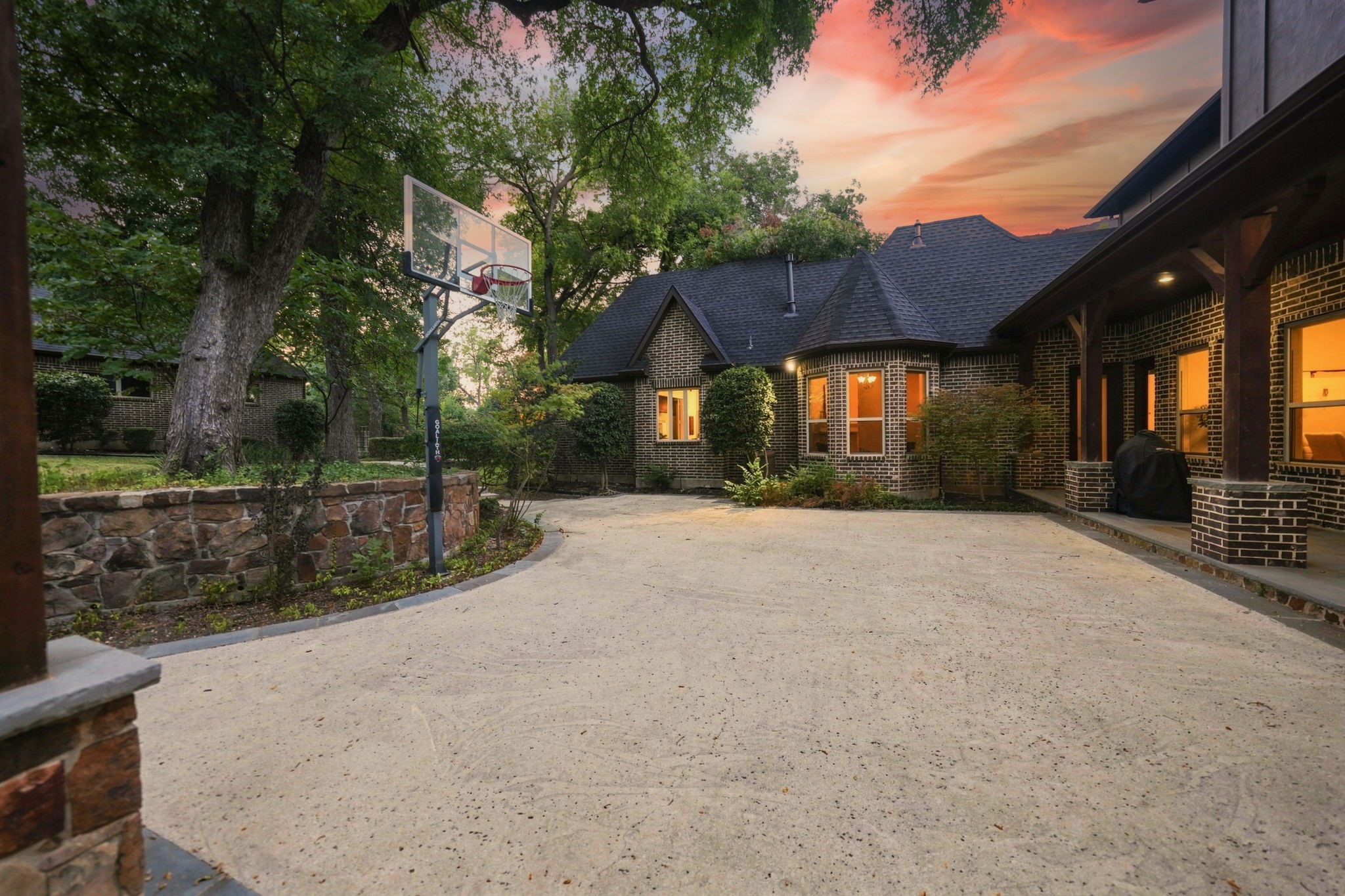 14907 Lake Forest Drive