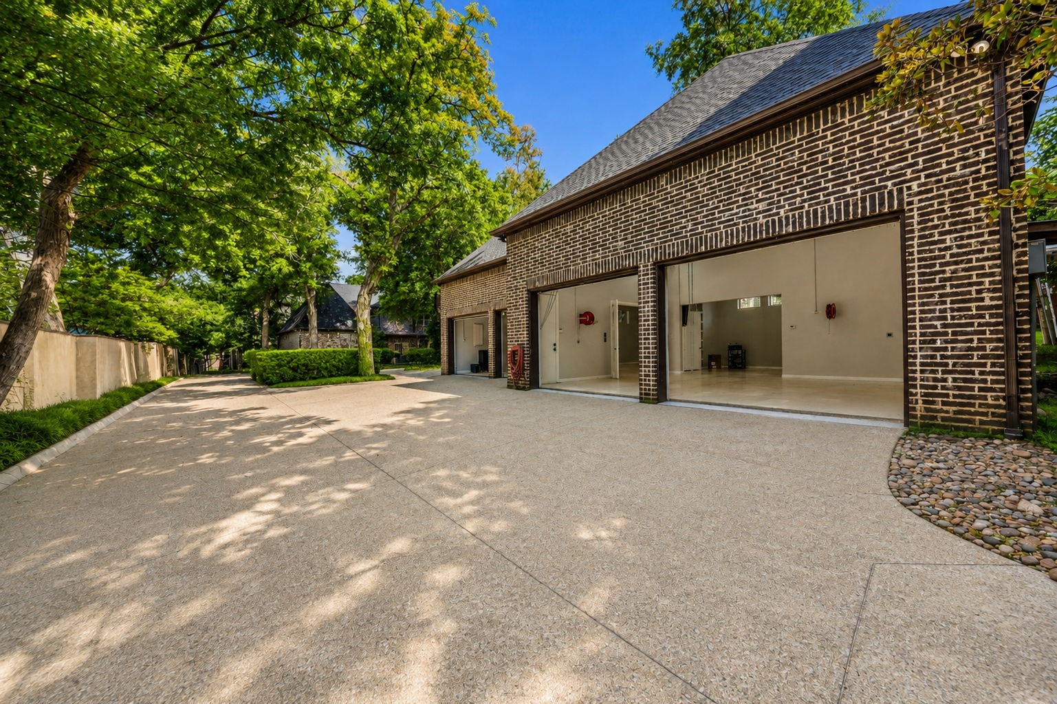 14907 Lake Forest Drive