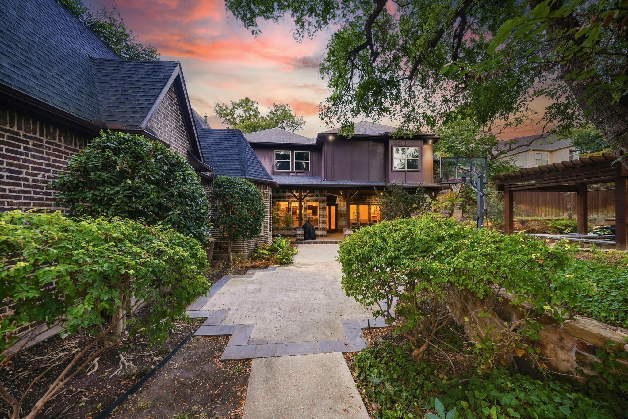 14907 Lake Forest Drive