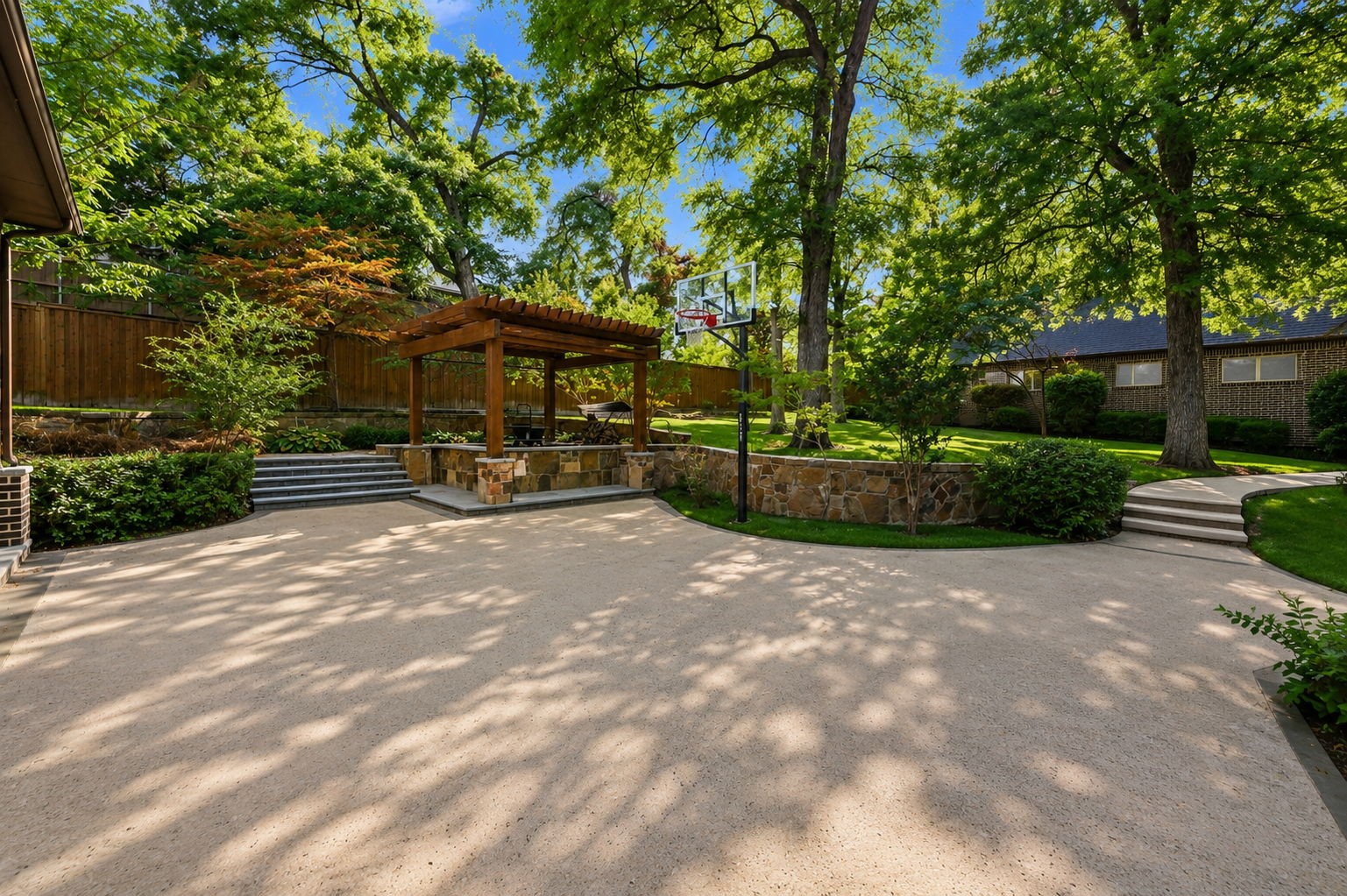 14907 Lake Forest Drive