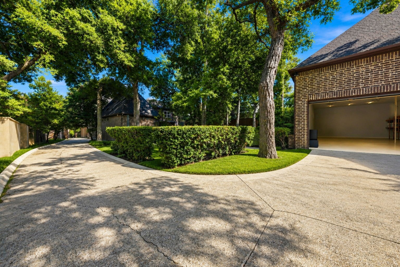 14907 Lake Forest Drive