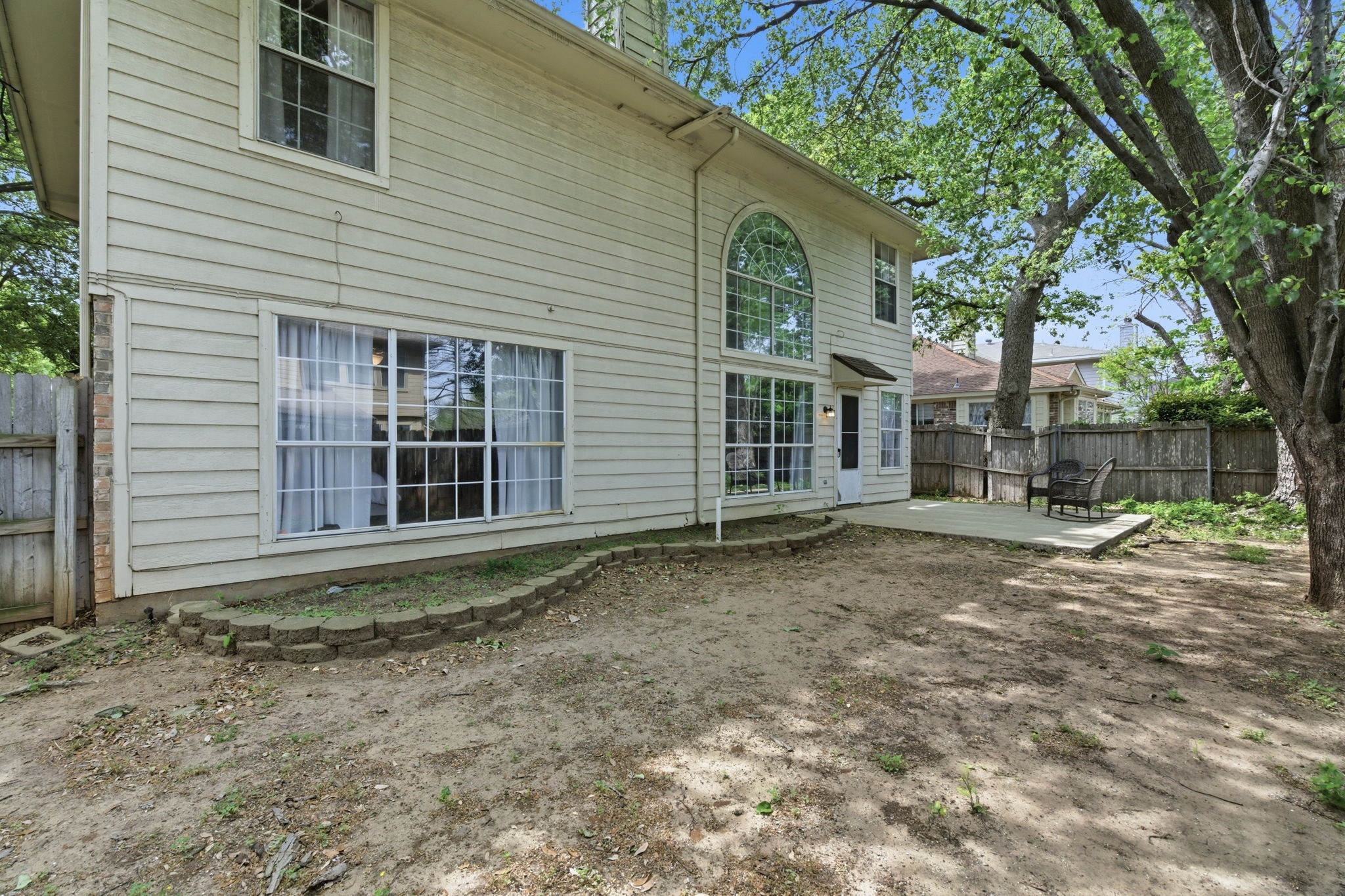313 Georgian Oak Court