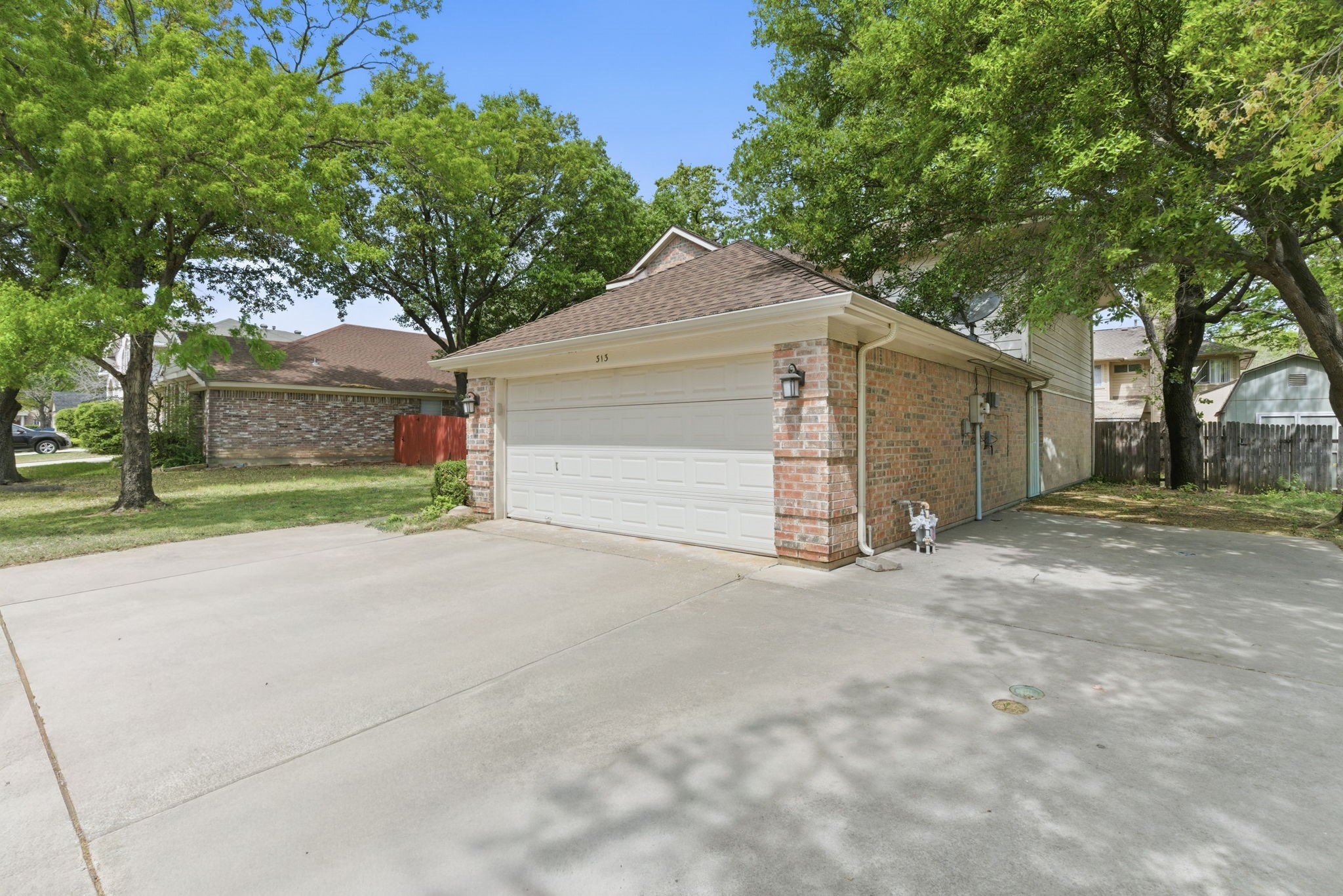 313 Georgian Oak Court