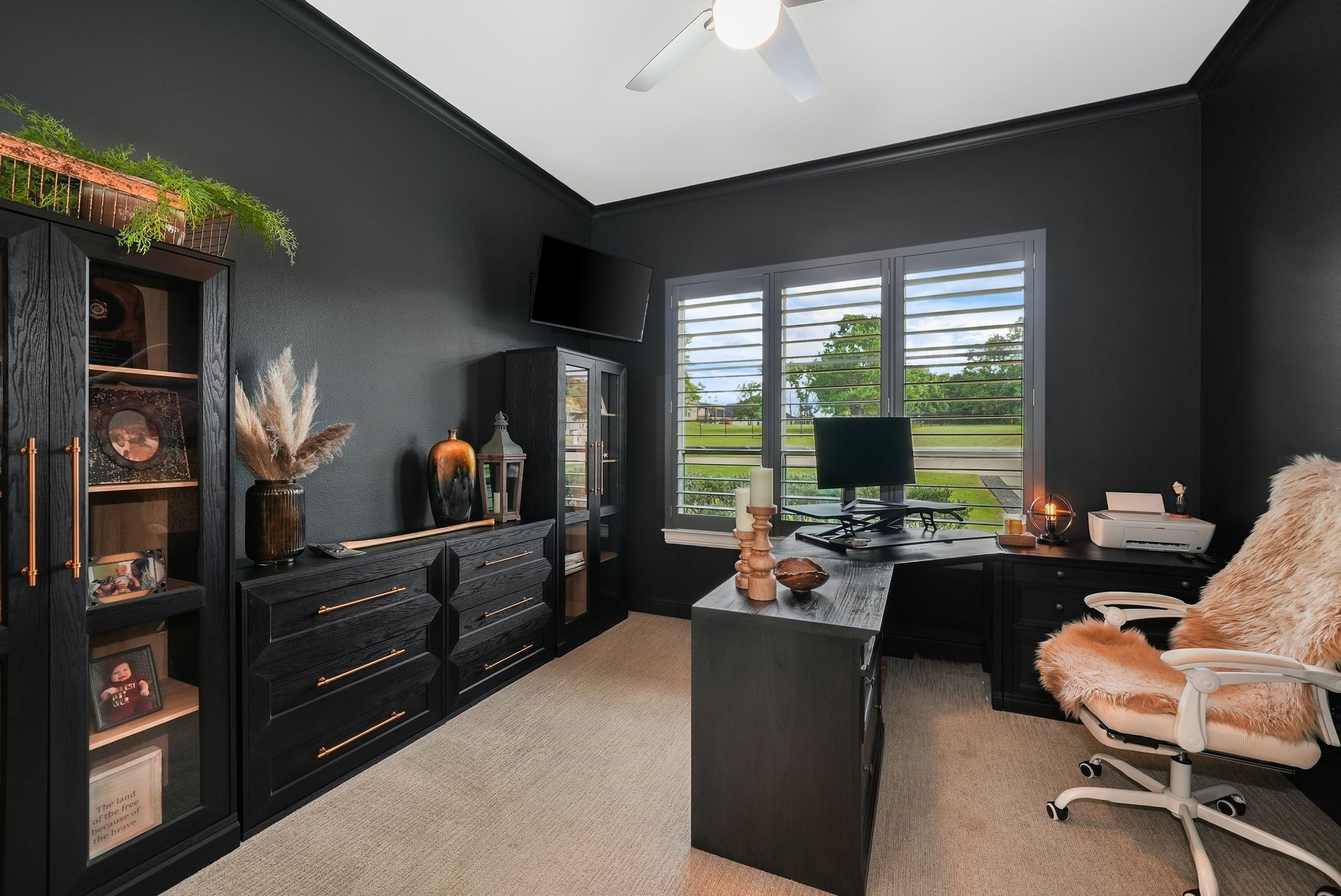 2100 Lake Crest Lane