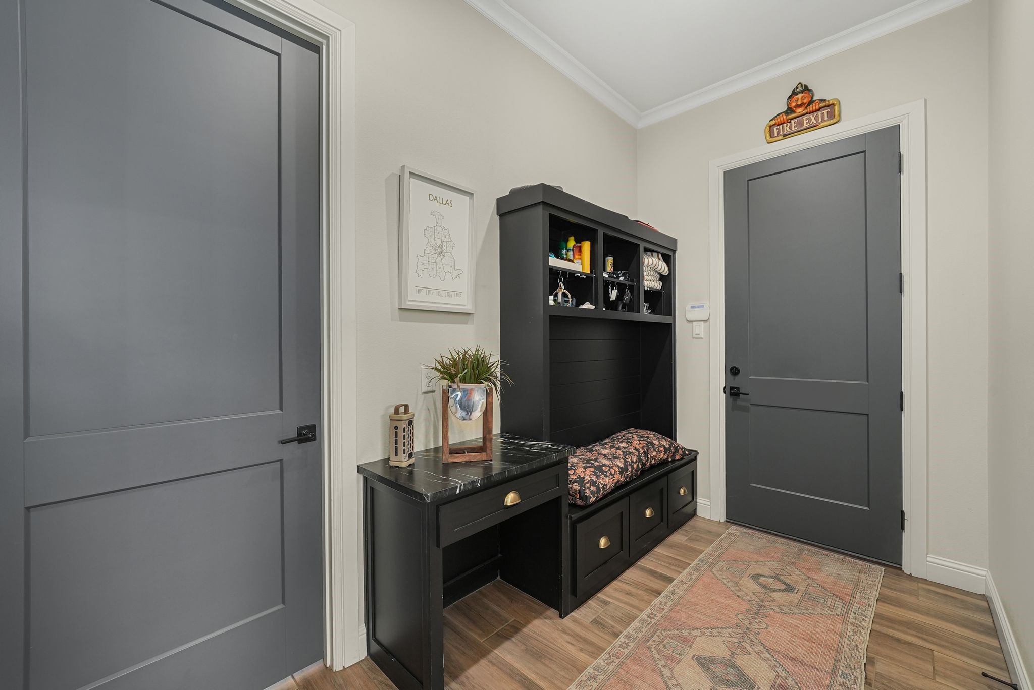 2100 Lake Crest Lane