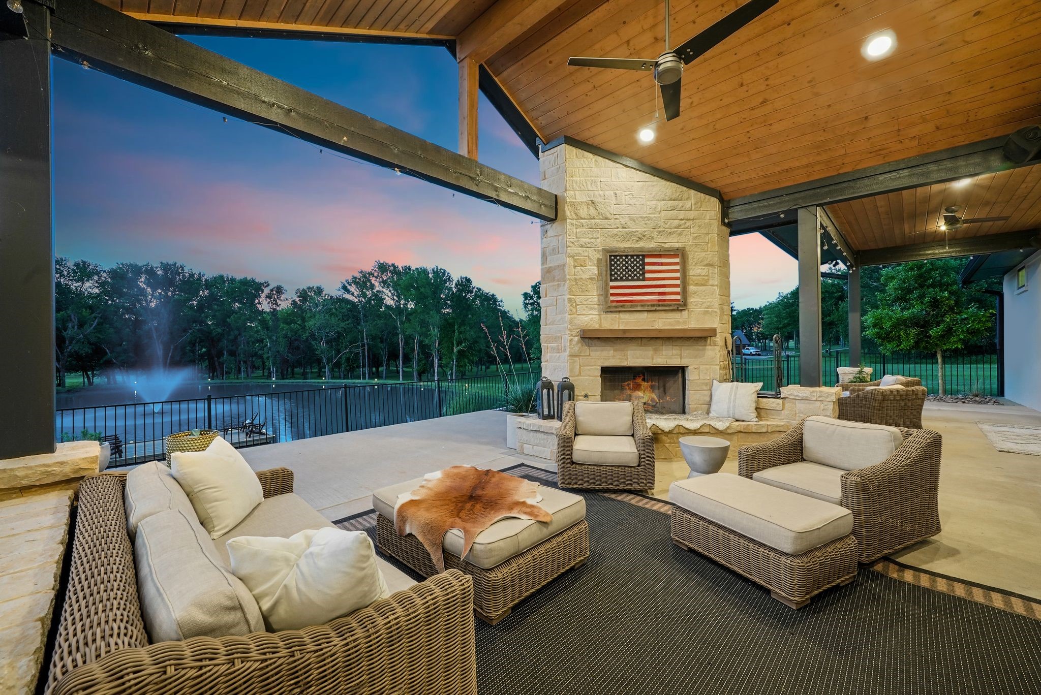 2100 Lake Crest Lane